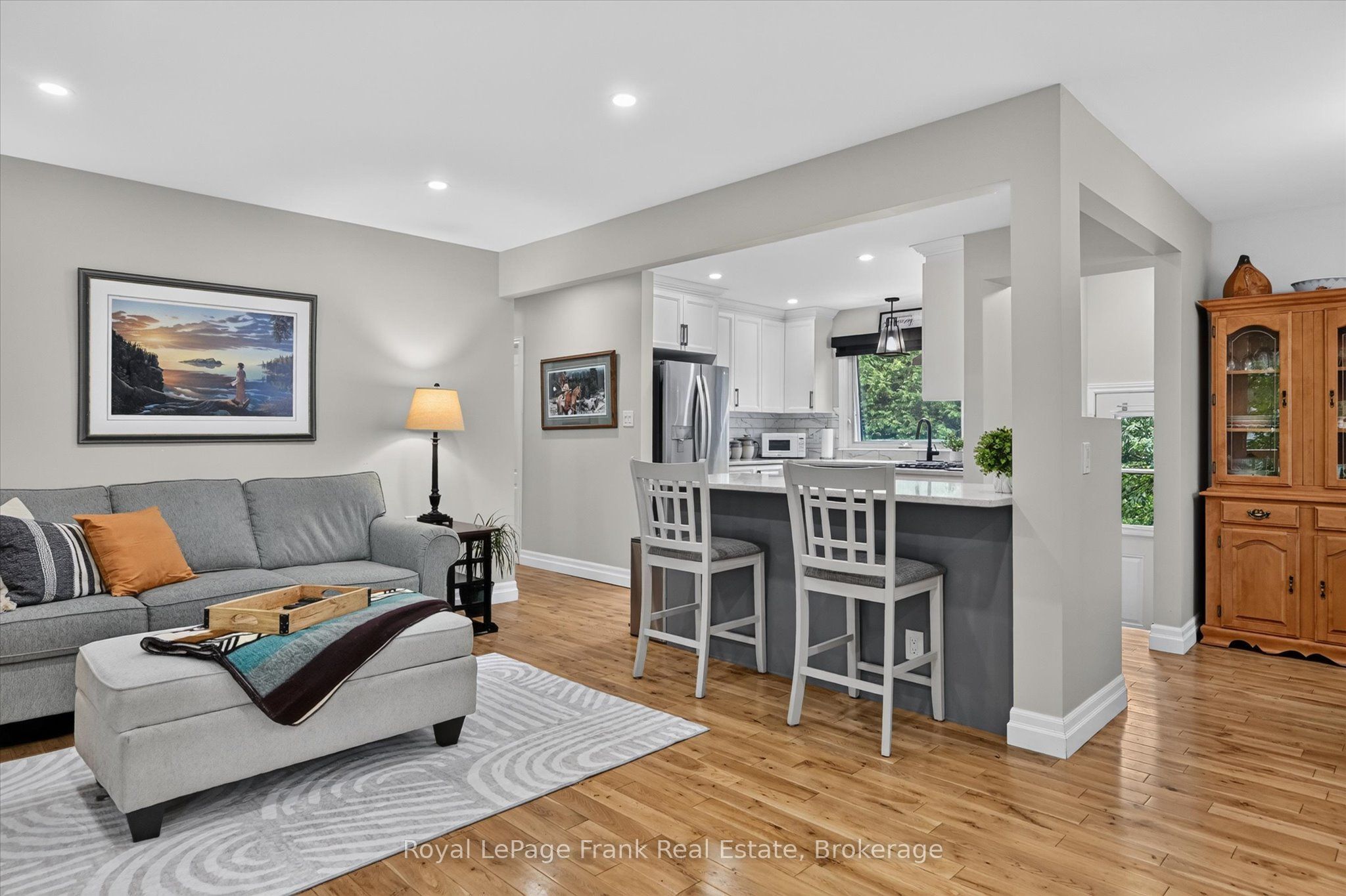 878 Valleyview Drive, Peterborough, ON K9J 6R1 photo 4