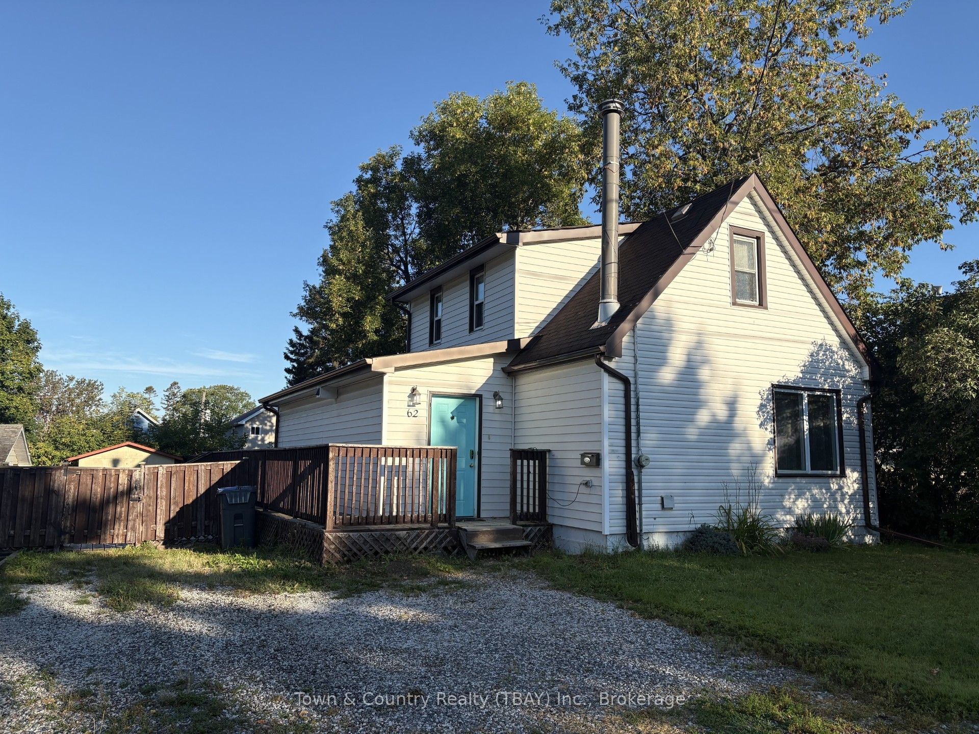 62 Rockwood Avenue N, Thunder Bay, ON P7A 6A2