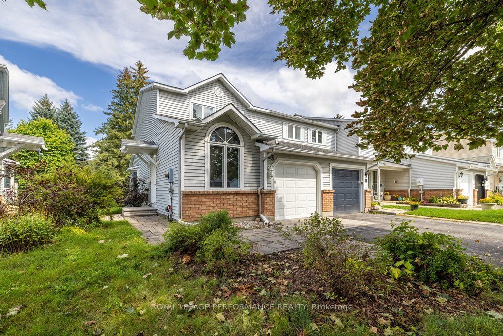 83 Kathleen Crescent, Stittsville - Munster - Richmond, ON K2S 1L8