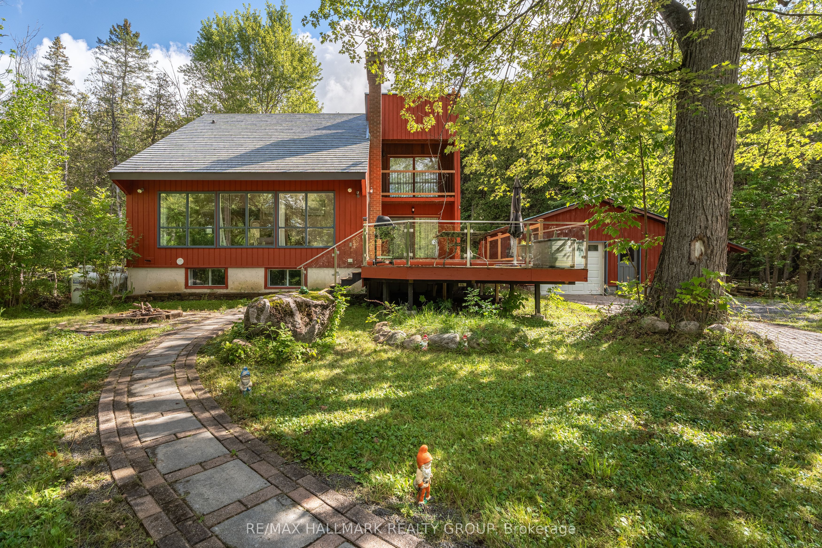 201 Moorhead Drive, Carp - Dunrobin - Huntley - Fitzroy and Area, ON K0A 1X0 photo 2