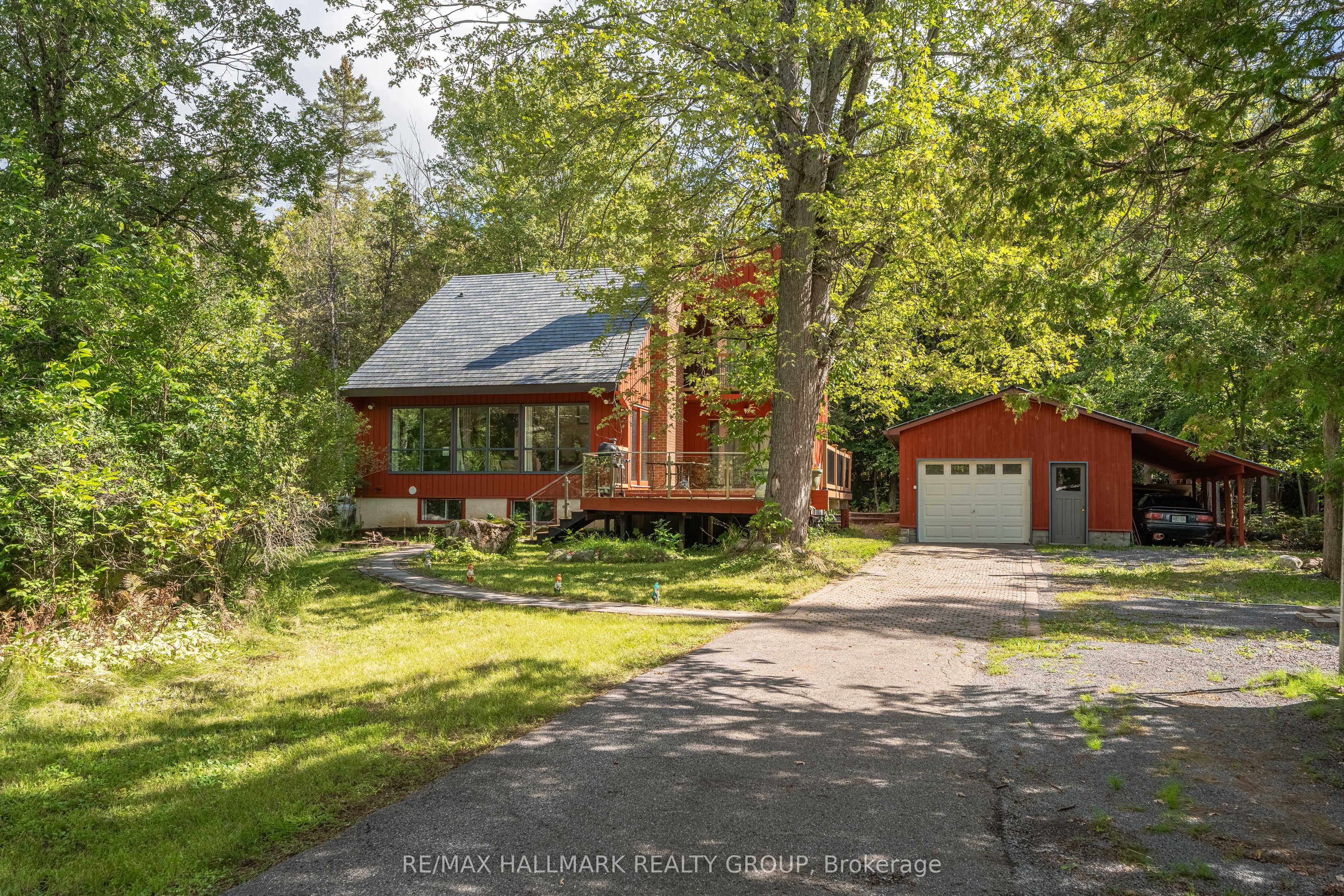 201 Moorhead Drive, Carp - Dunrobin - Huntley - Fitzroy and Area, ON K0A 1X0 photo 3