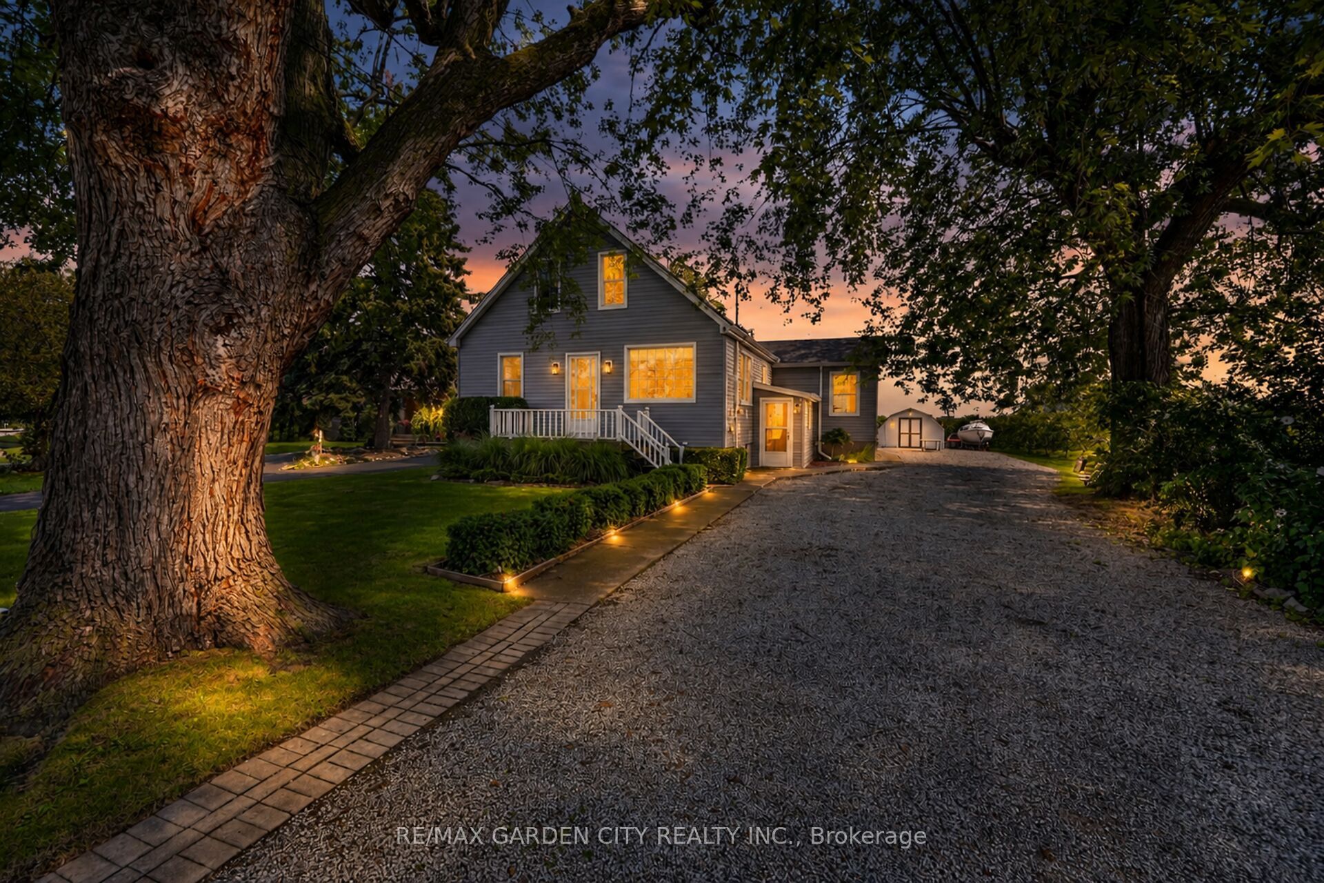 423 Read Road, Niagara-on-the-Lake, ON L2R 7K6 photo 2