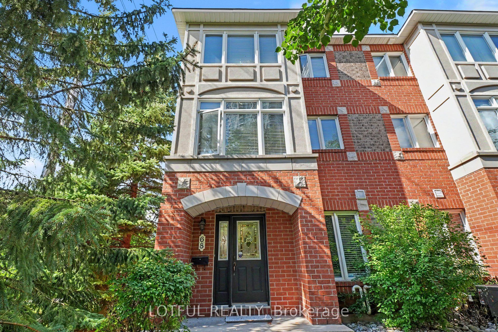 68 Metropole Private, Westboro - Hampton Park, ON K1Z 1G1