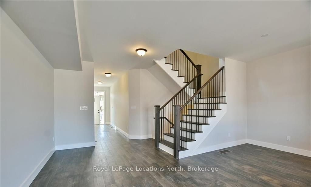 183 Courtland Street, Blue Mountains, ON L9Y 0Y5 photo 5
