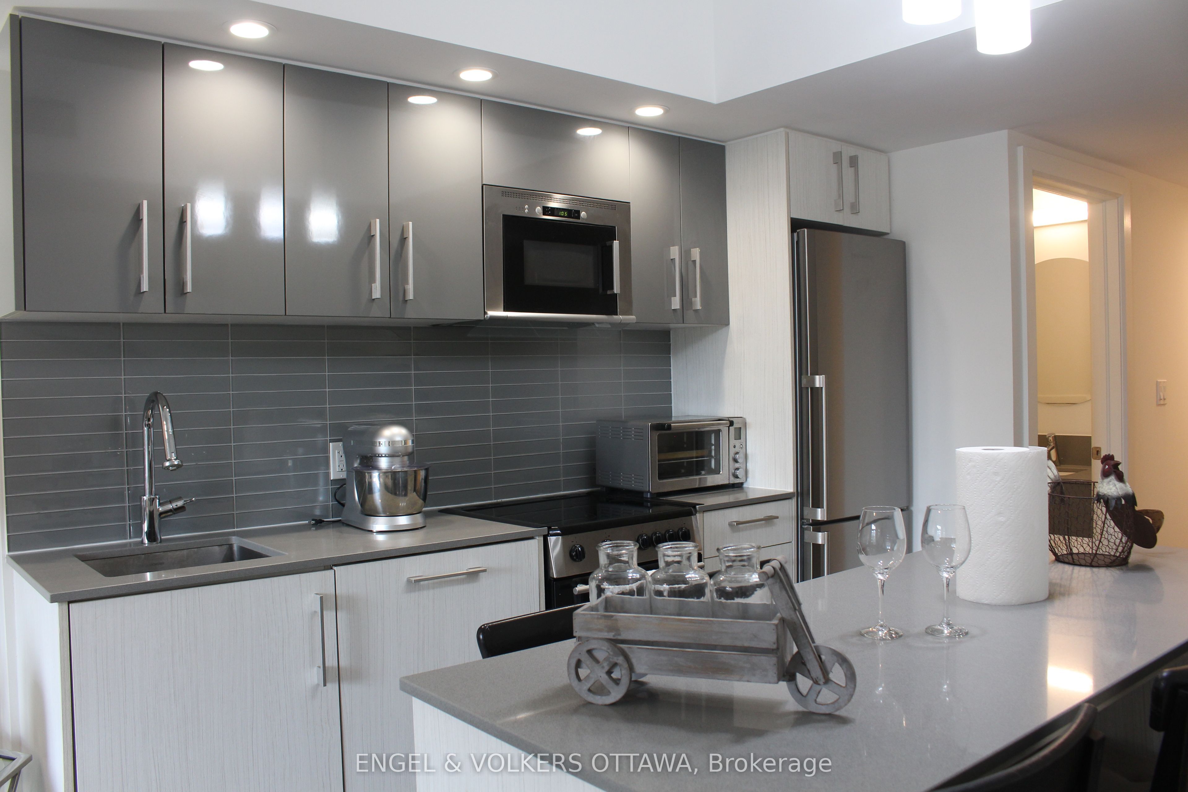 255 Bay Street 201, Ottawa Centre, ON K1R 0C5 photo 5