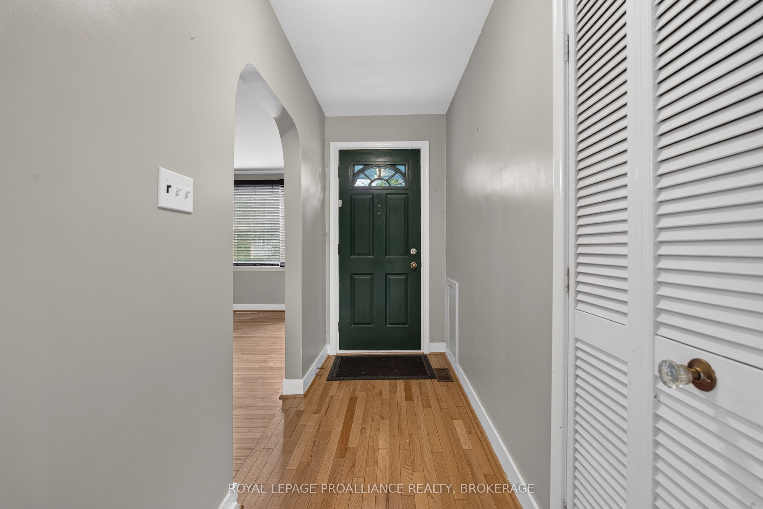 364 Glengarry Road, Kingston, ON K7M 3K2 photo 4