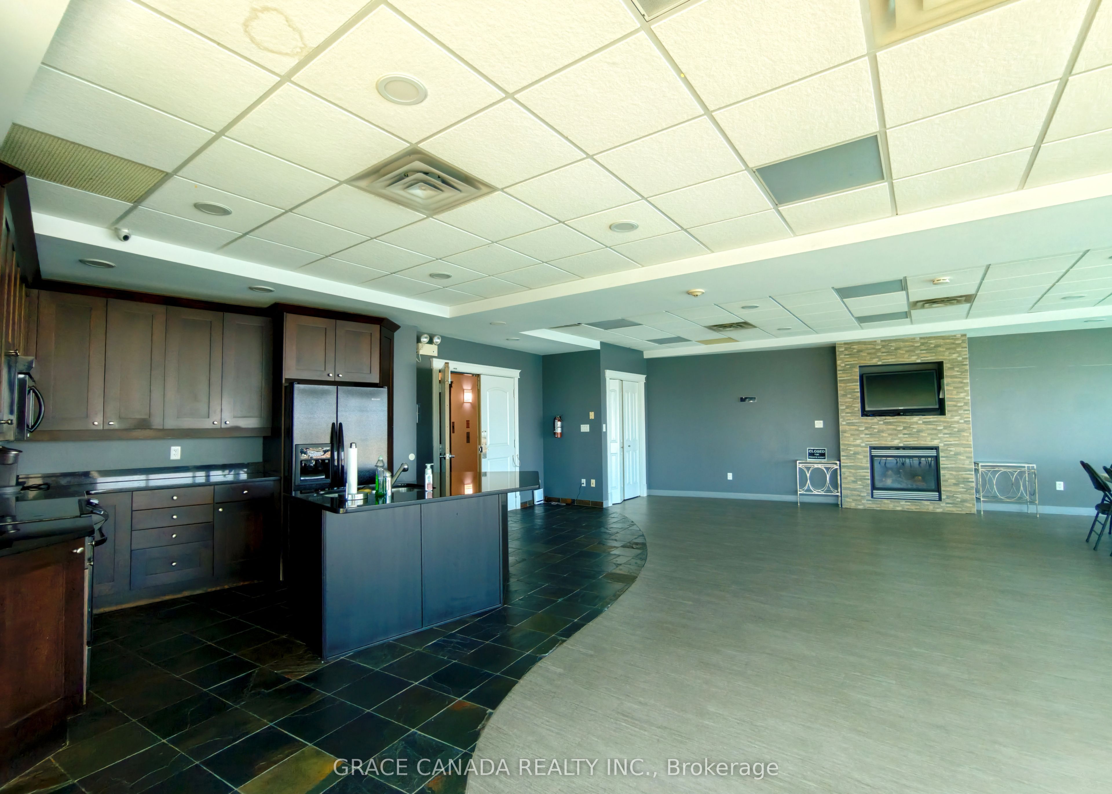 1225 Riverside Drive W 504, Windsor, ON N9A 0A2 photo 5