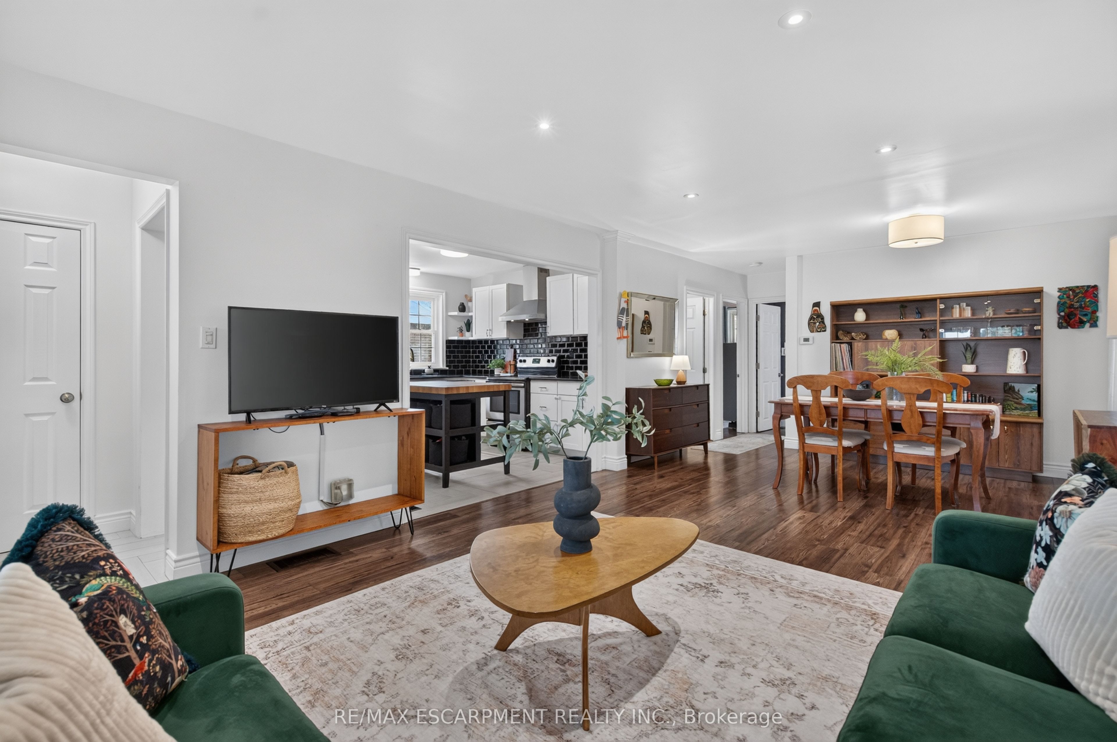 24 Castlefield Drive, Hamilton, ON L8T 3R2 photo 4