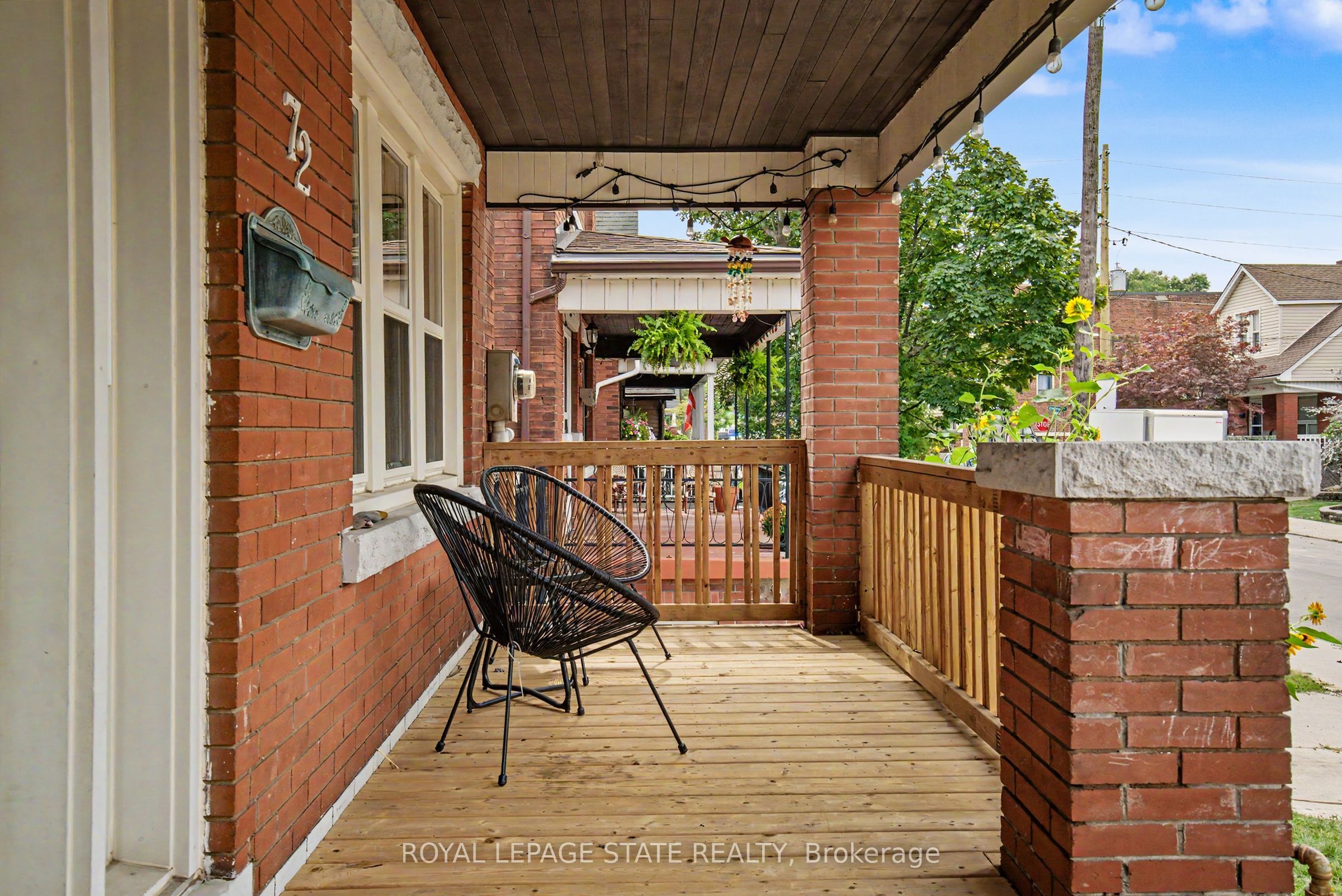 72 Garside Avenue N, Hamilton, ON L8H 4W3 photo 2