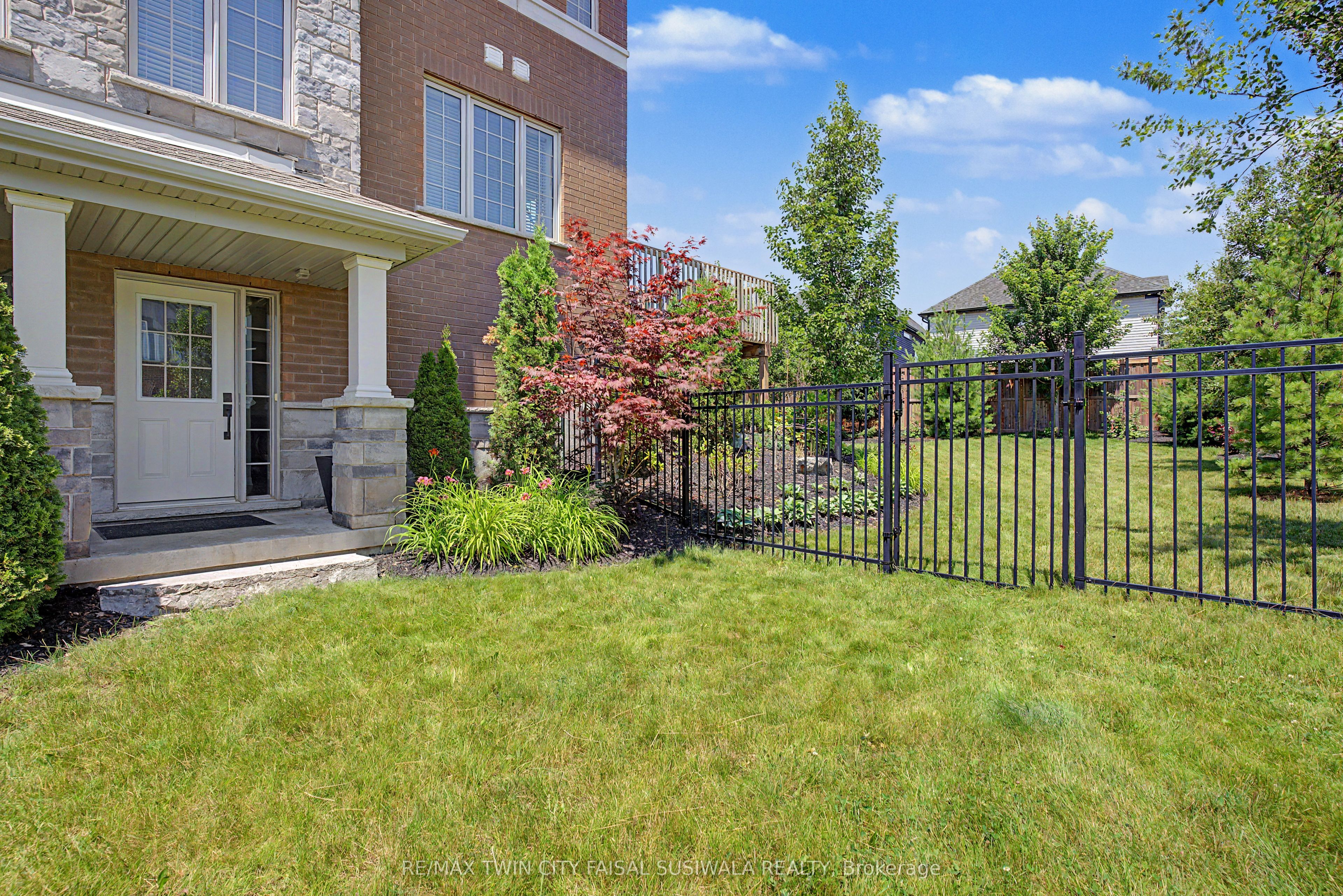 41 Sportsman Hill Street, Kitchener, ON N2P 0J4 photo 2