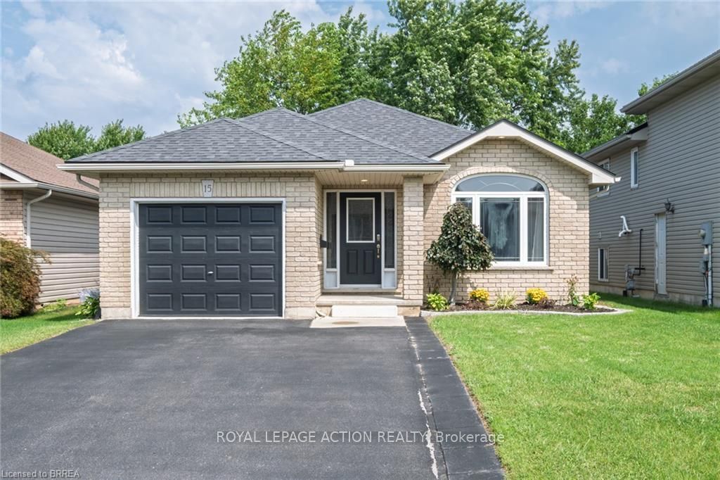 15 Landon Avenue, Norfolk, ON N3Y 5J8