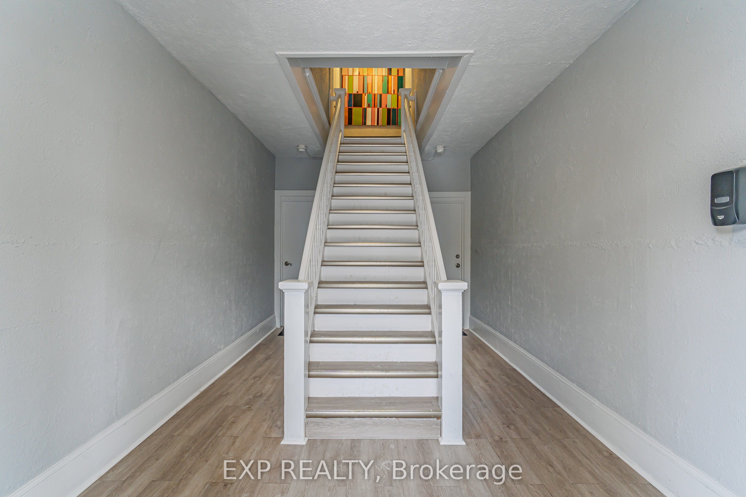 52 St Andrew Street 1, Lower Town - Sandy Hill, ON K1N 5E9 photo 2
