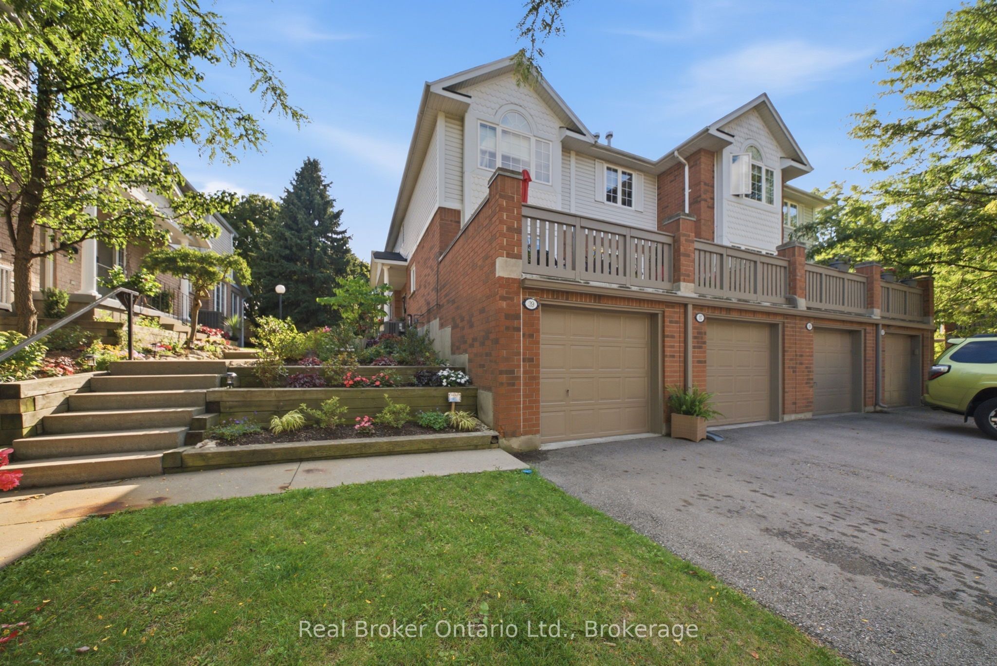 941 Gordon Street 37, Guelph, ON N1G 4R9
