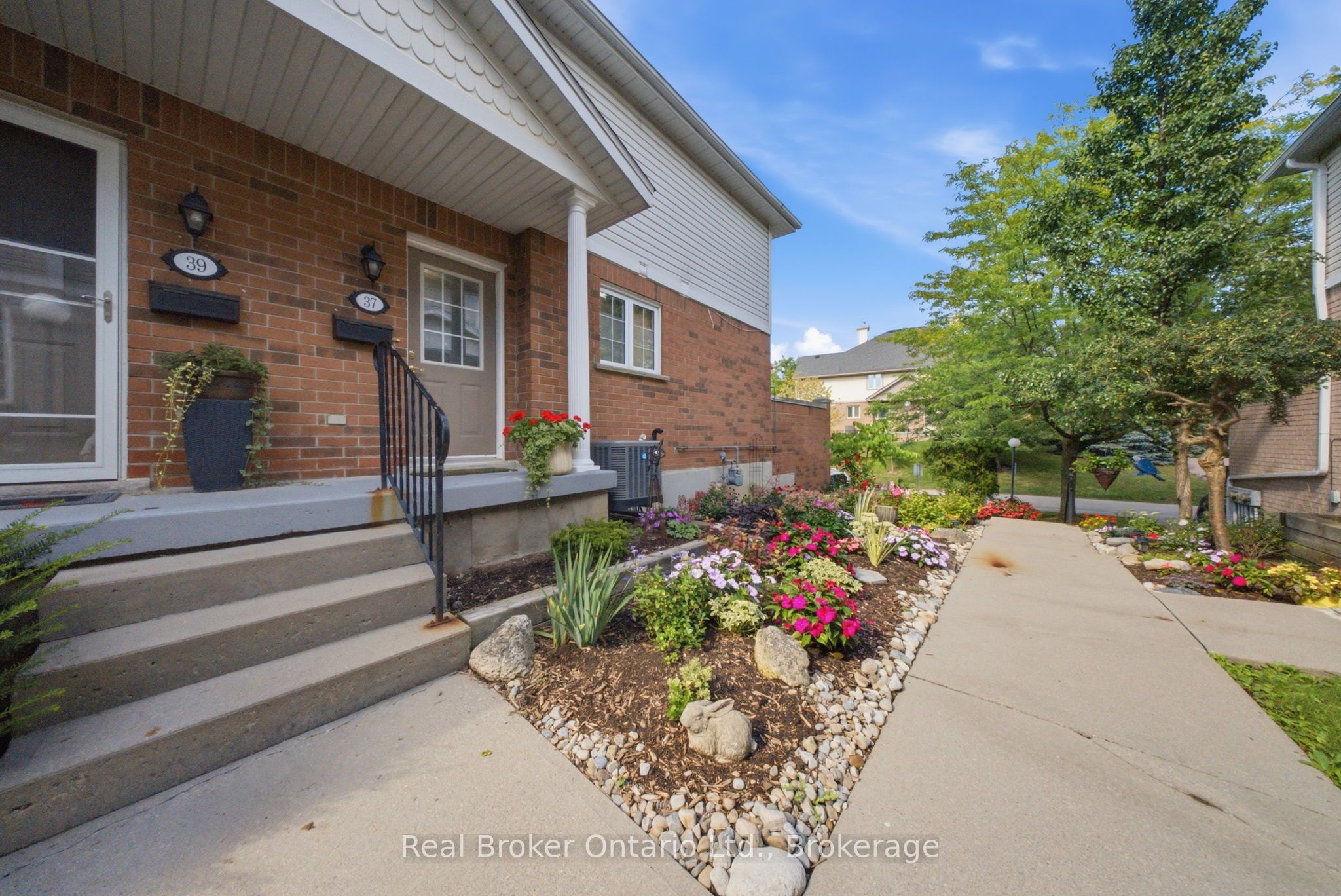 941 Gordon Street 37, Guelph, ON N1G 4R9 photo 2