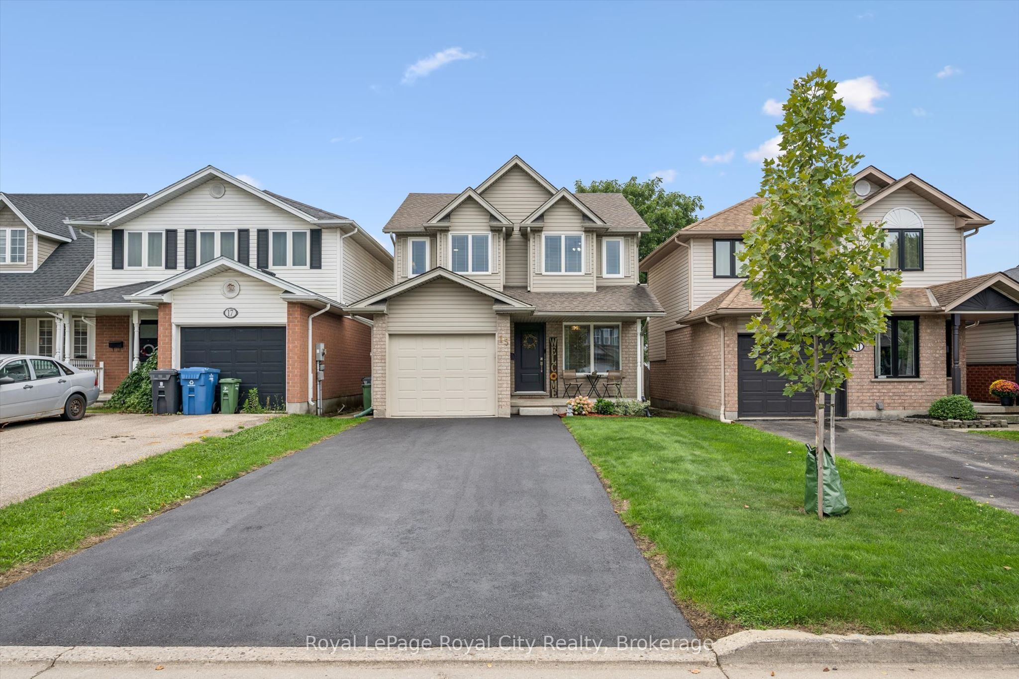 15 Trailbrook Lane, Guelph, ON N1E 7B6 photo 2