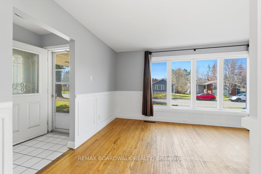 1279 Adirondack Drive, Parkway Park - Queensway Terrace S and Area, ON K2C 2V7 photo 5