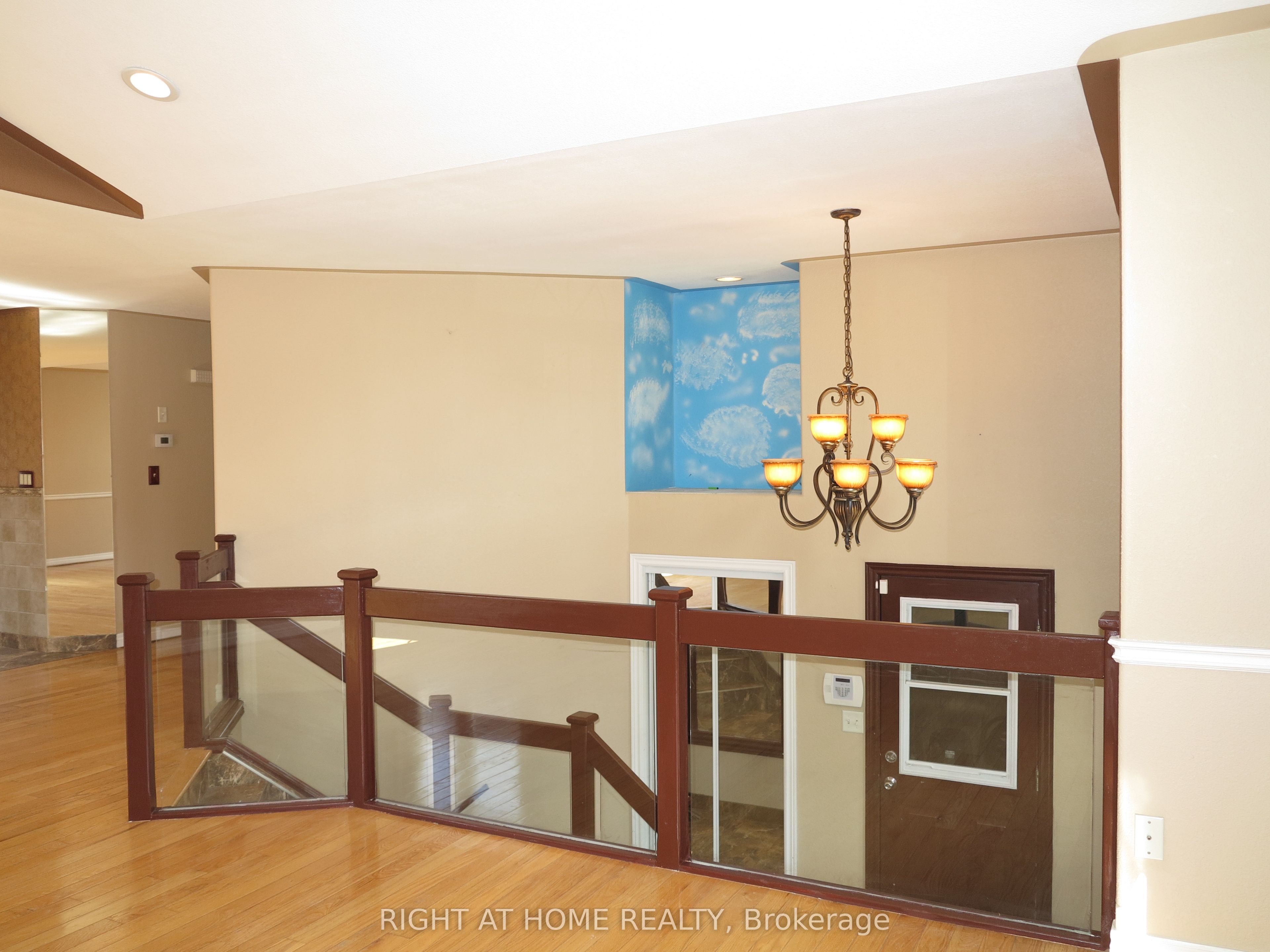 101 JOANNE Court, Leamington, ON N8H 5N7 photo 5