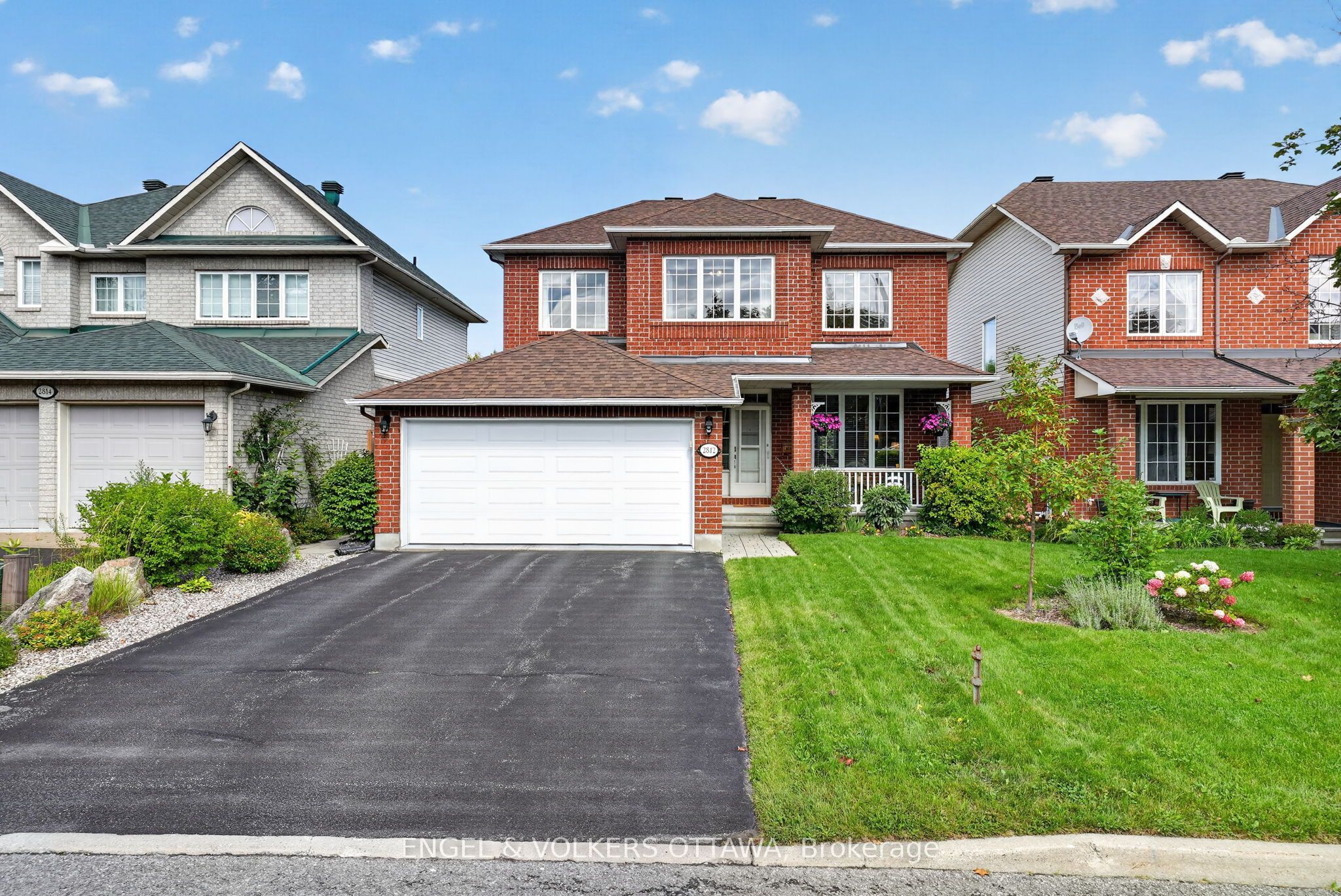 2812 Hank Rivers Drive, Blossom Park - Airport and Area, ON K1T 4A2