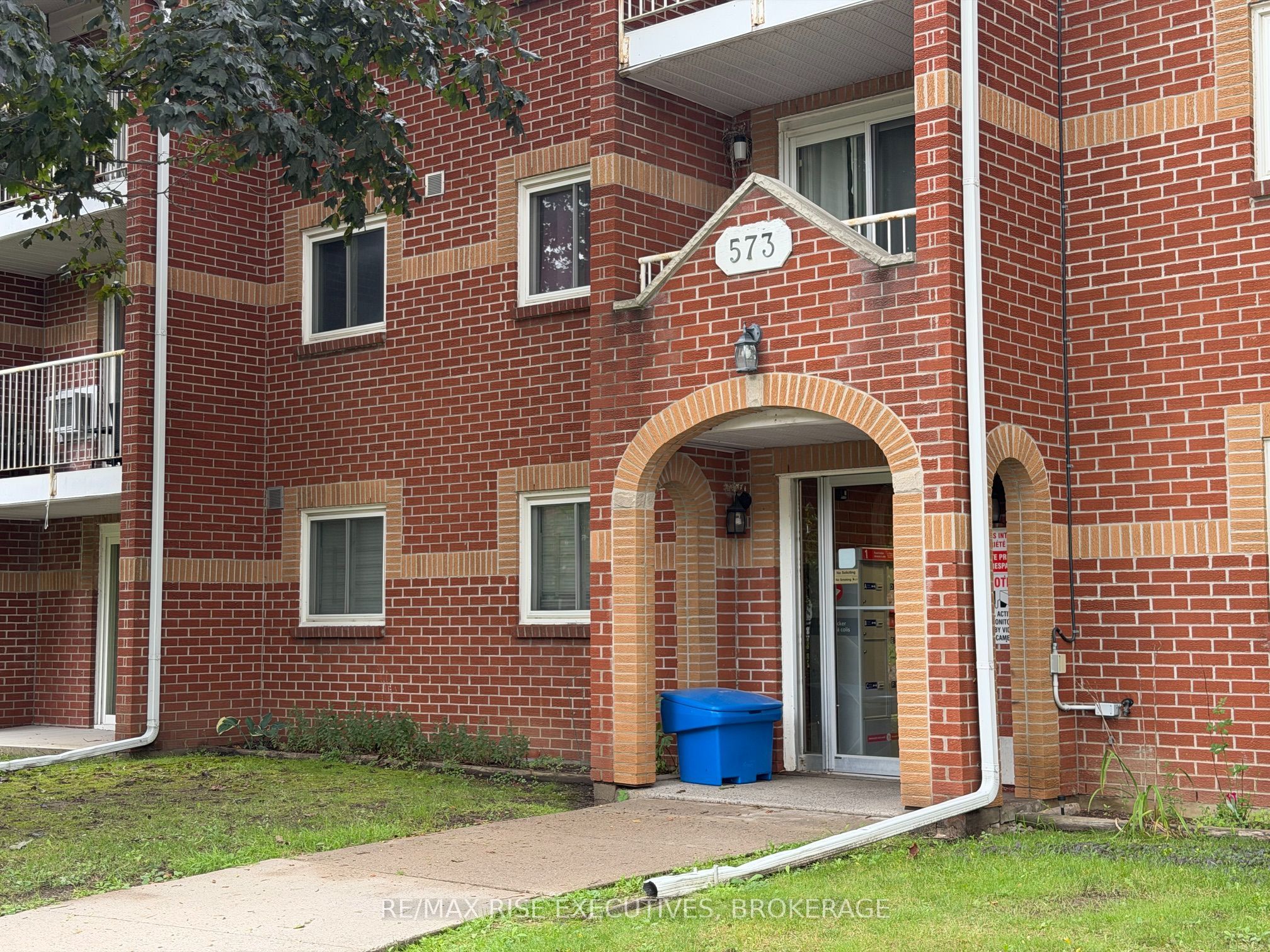 573 Armstrong Road 101, Kingston, ON K7M 8J8