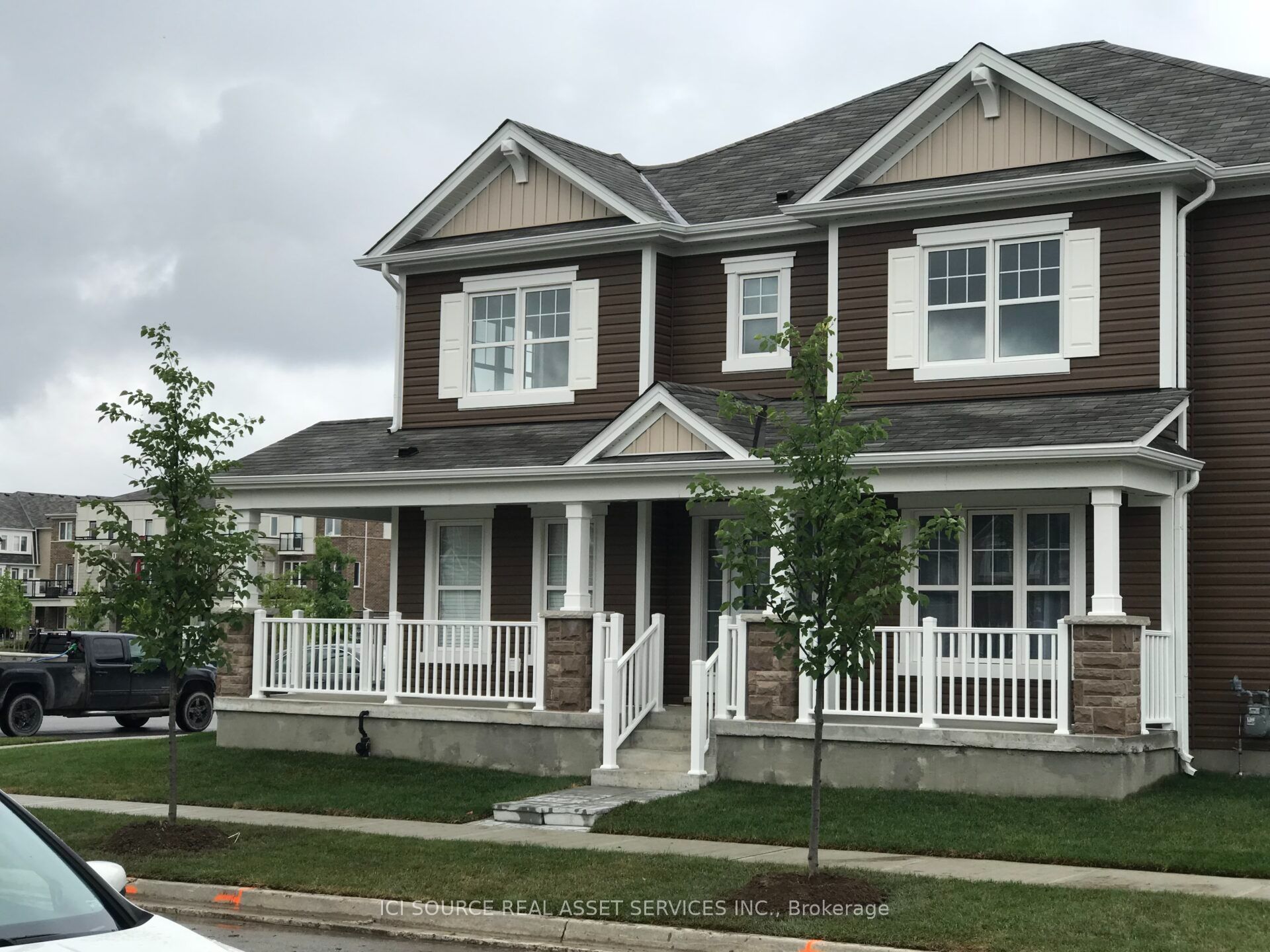 195 Seabrook Drive, Kitchener, ON N2R 0E7 photo 2