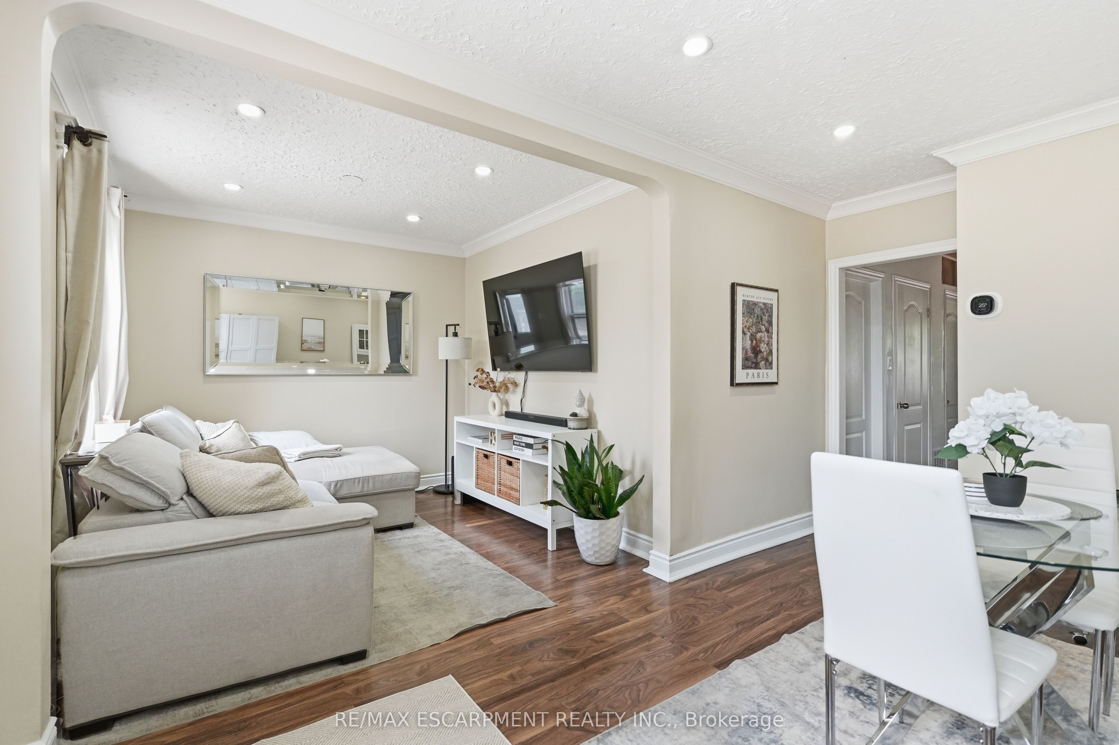 141 McAnulty Boulevard, Hamilton, ON L8H 3H6 photo 2