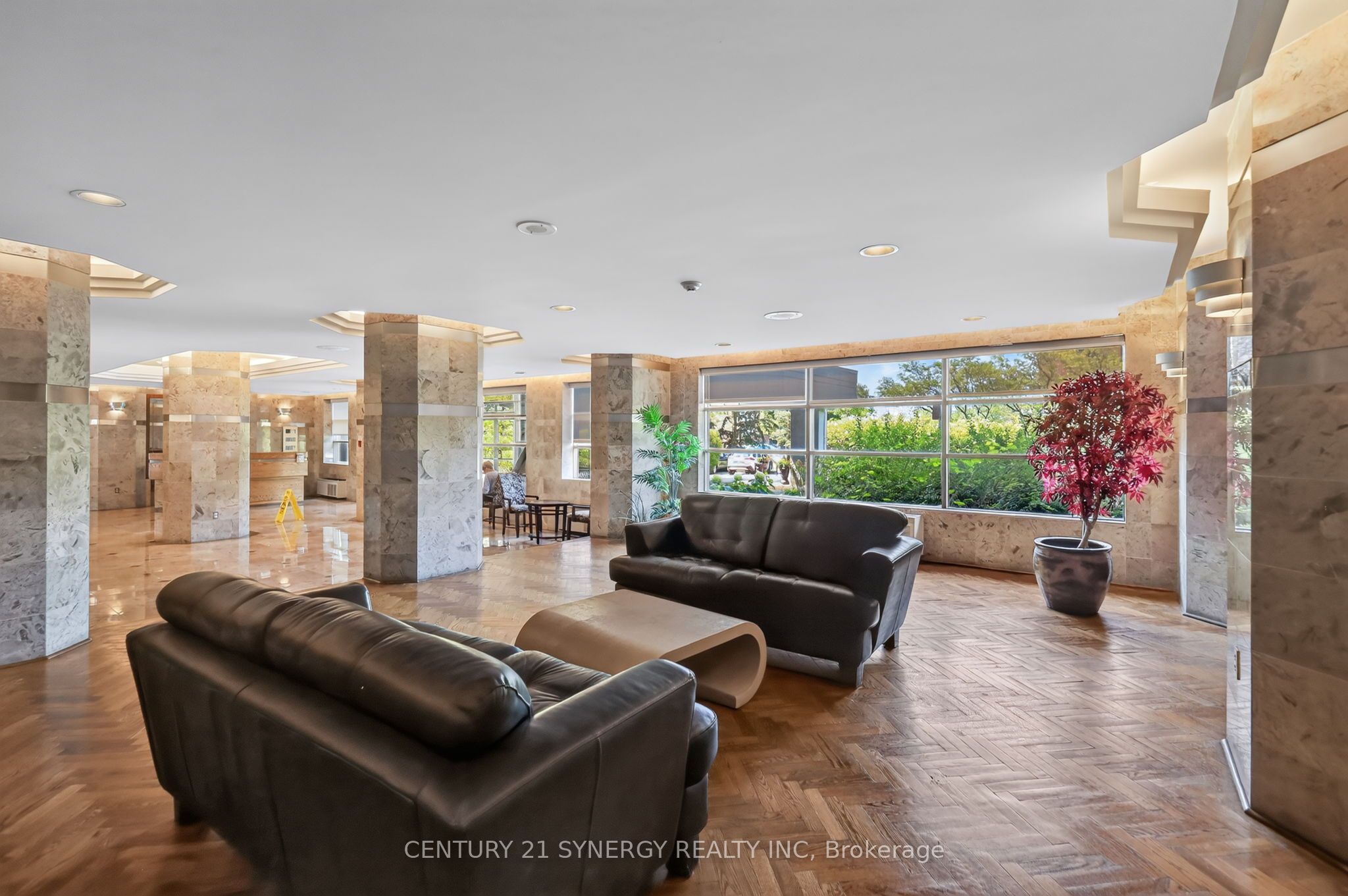 2759 Carousel Crescent 704, Blossom Park - Airport and Area, ON K1T 2N5 photo 3