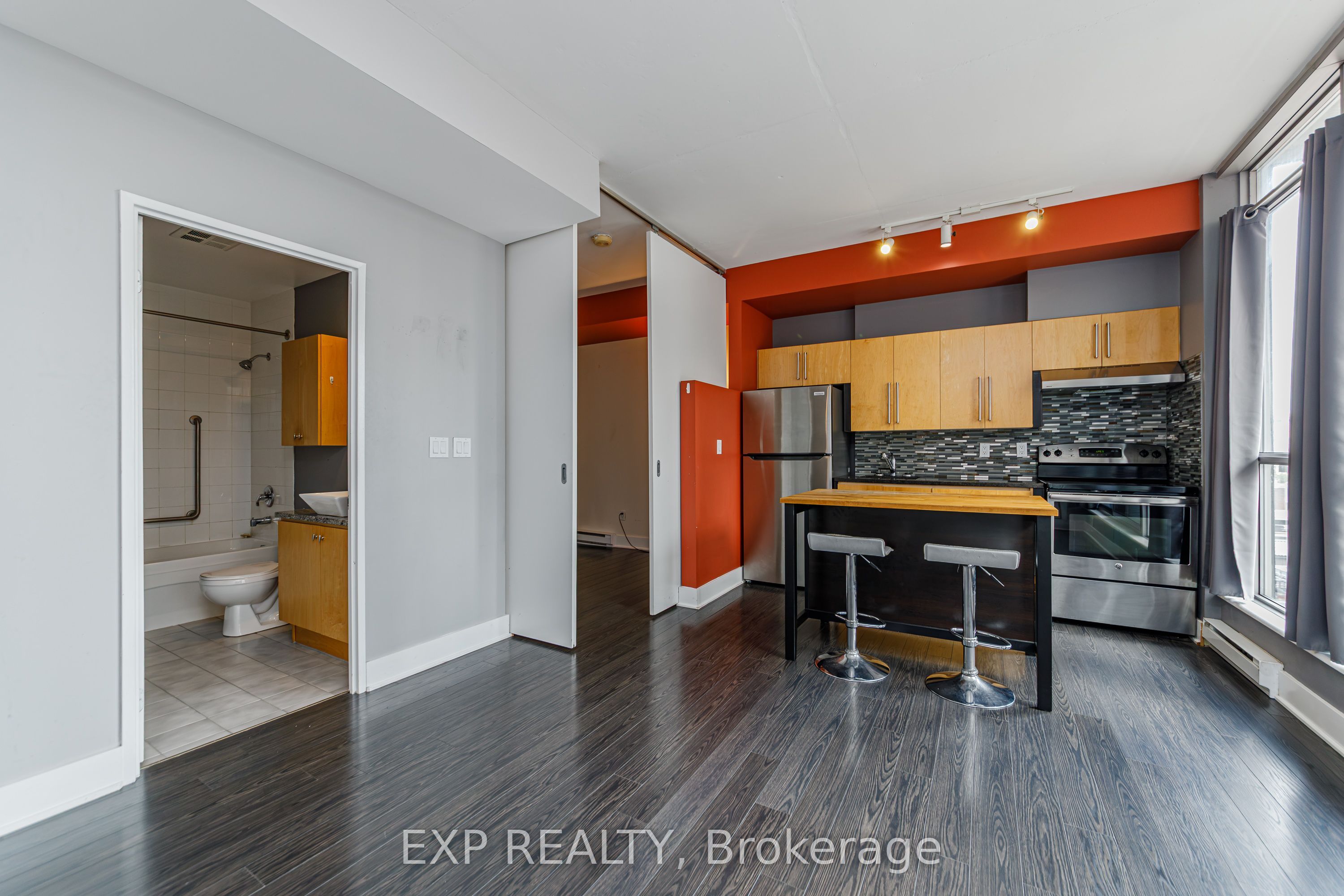 180 York Street 806, Lower Town - Sandy Hill, ON K1N 1J6 photo 4