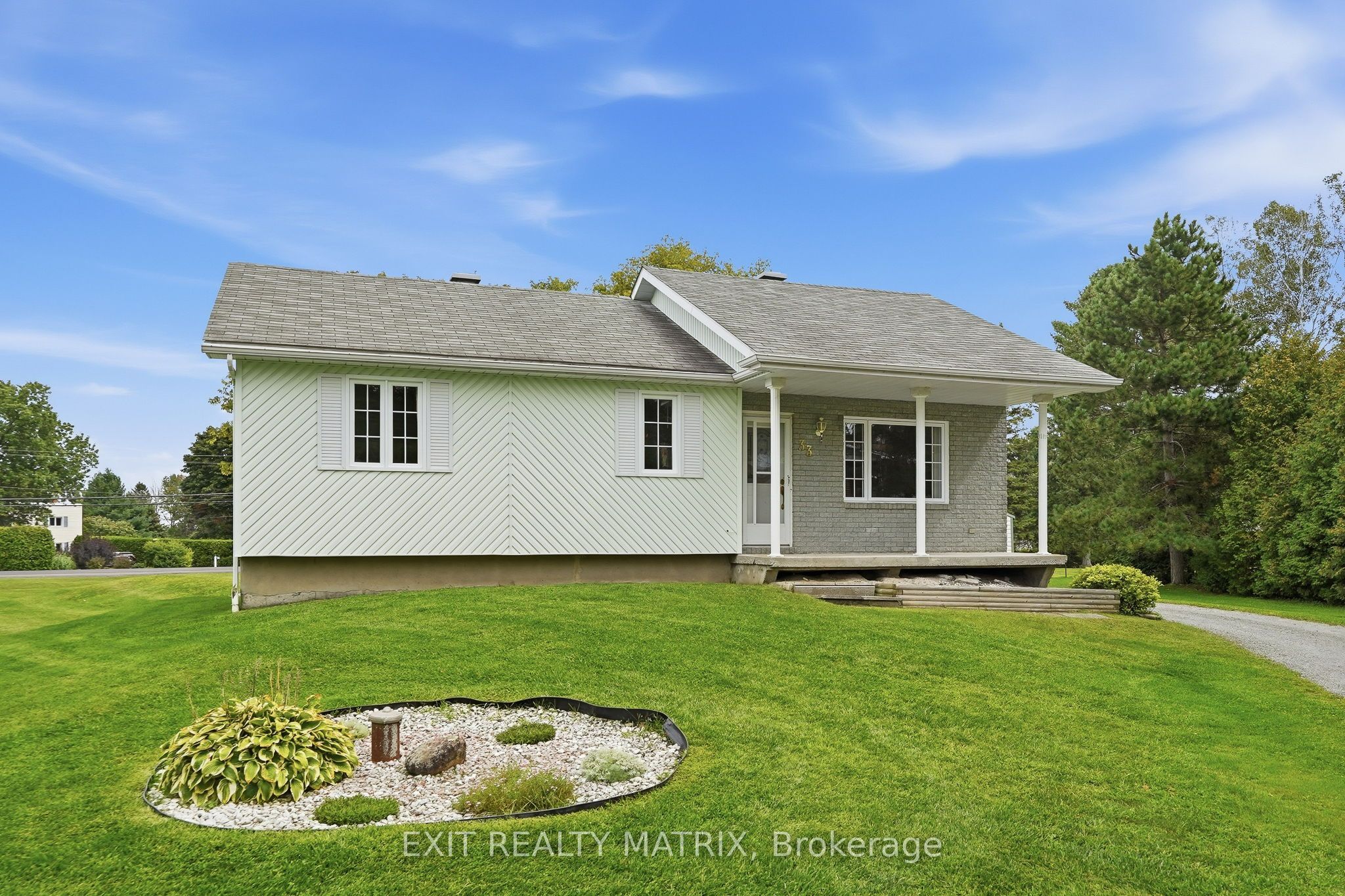 33 Frost Avenue, Hawkesbury, ON K6A 2T4 photo 3