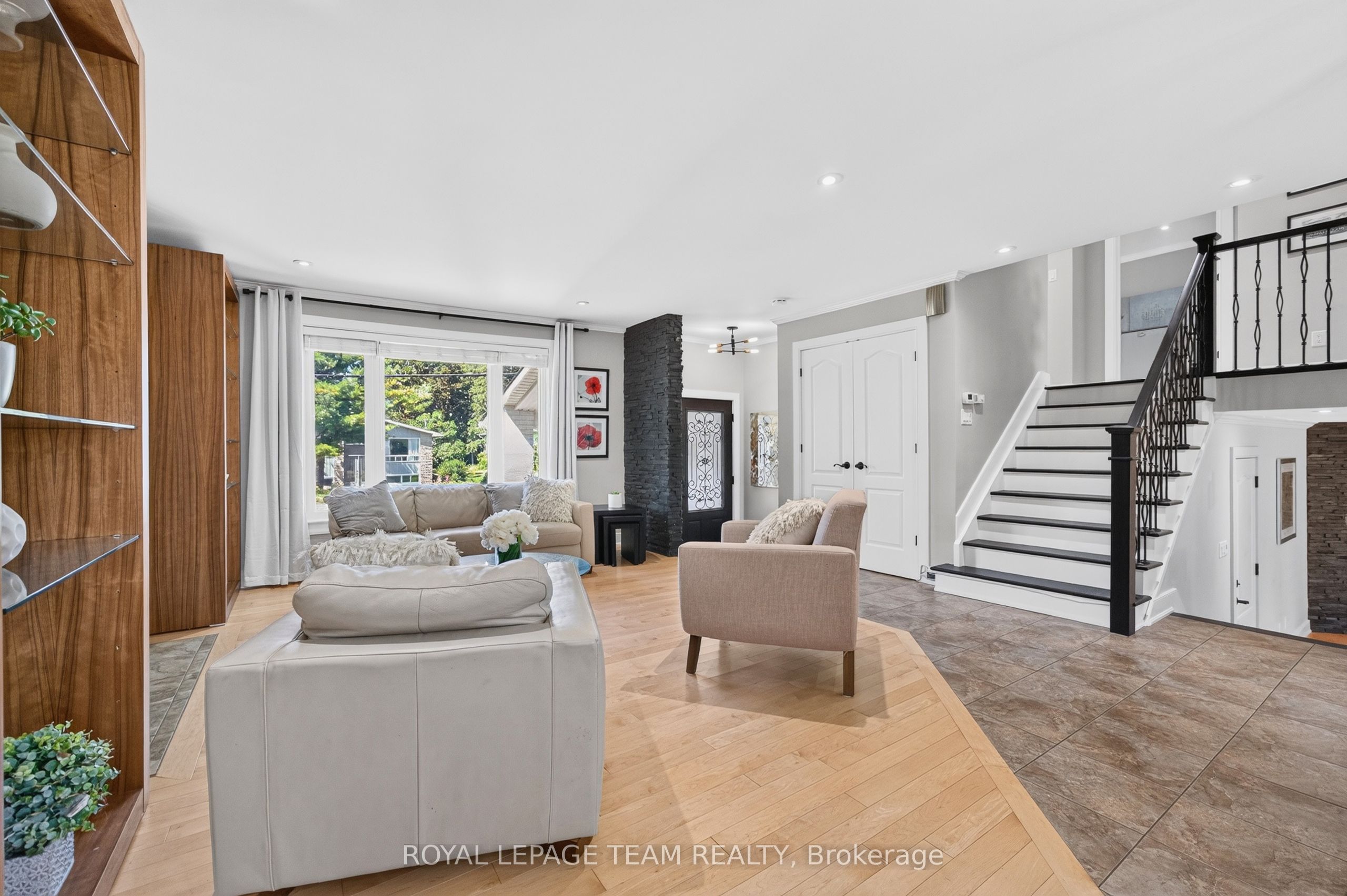 105 Brae Crescent, Stittsville - Munster - Richmond, ON K2S 1P1 photo 5