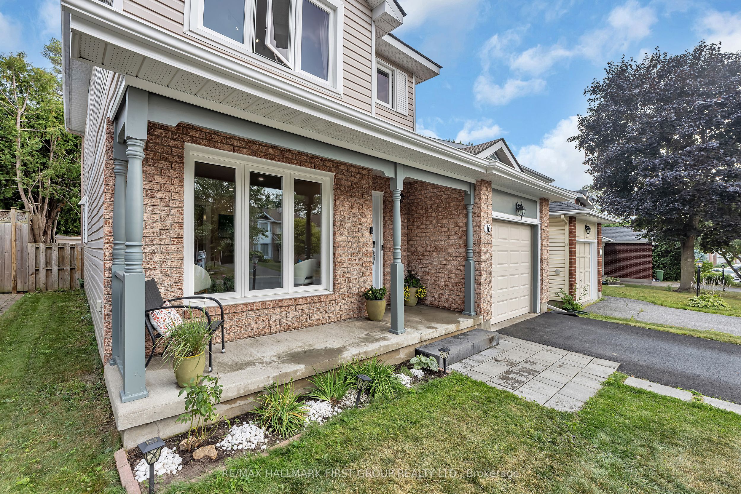 16 Hawley Crescent, Kanata, ON K2M 1T3 photo 4