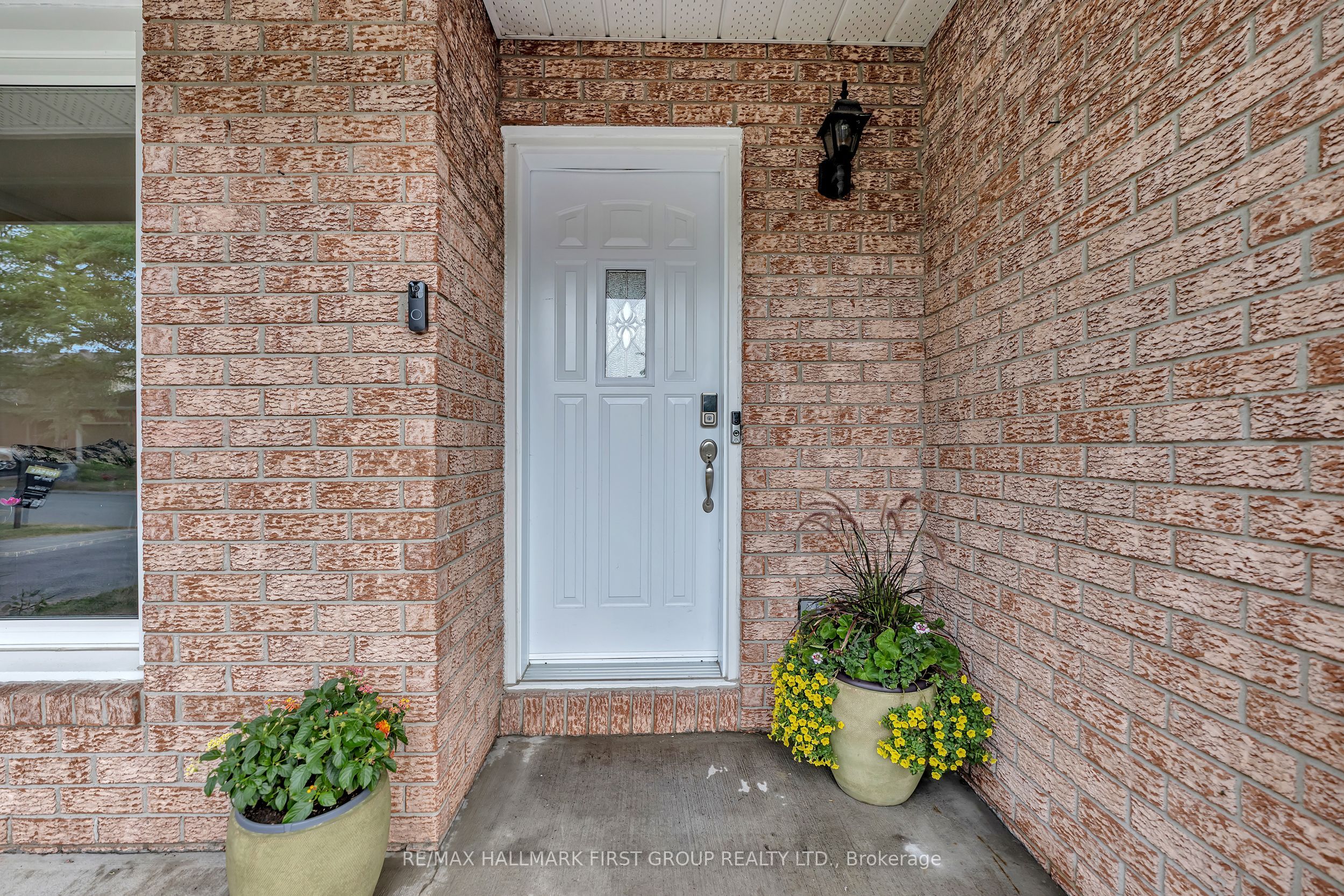 16 Hawley Crescent, Kanata, ON K2M 1T3 photo 5