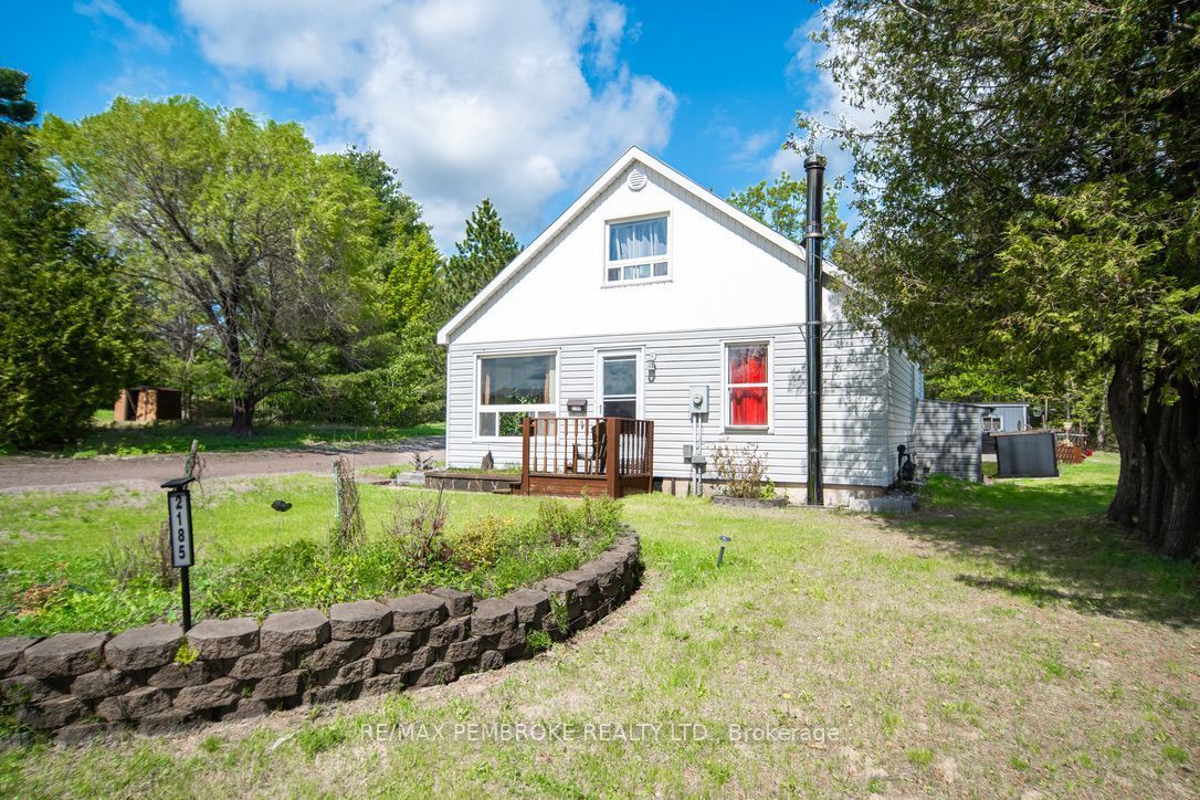 2185 Petawawa Boulevard, Petawawa, ON K8A 7G8 photo 3