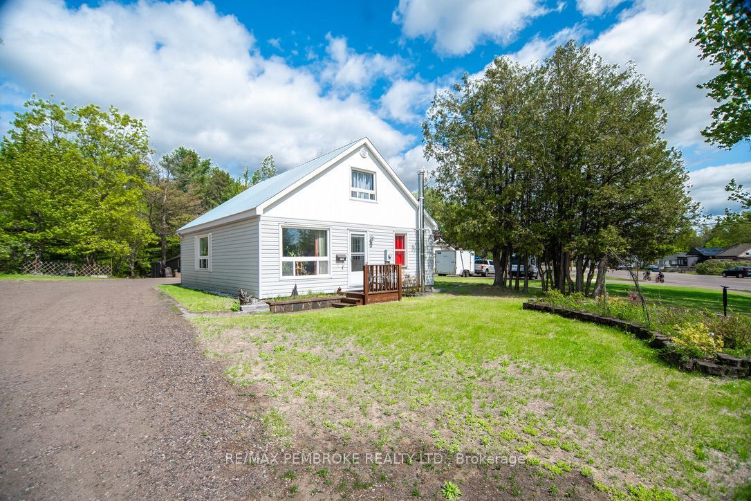 2185 Petawawa Boulevard, Petawawa, ON K8A 7G8 photo 4