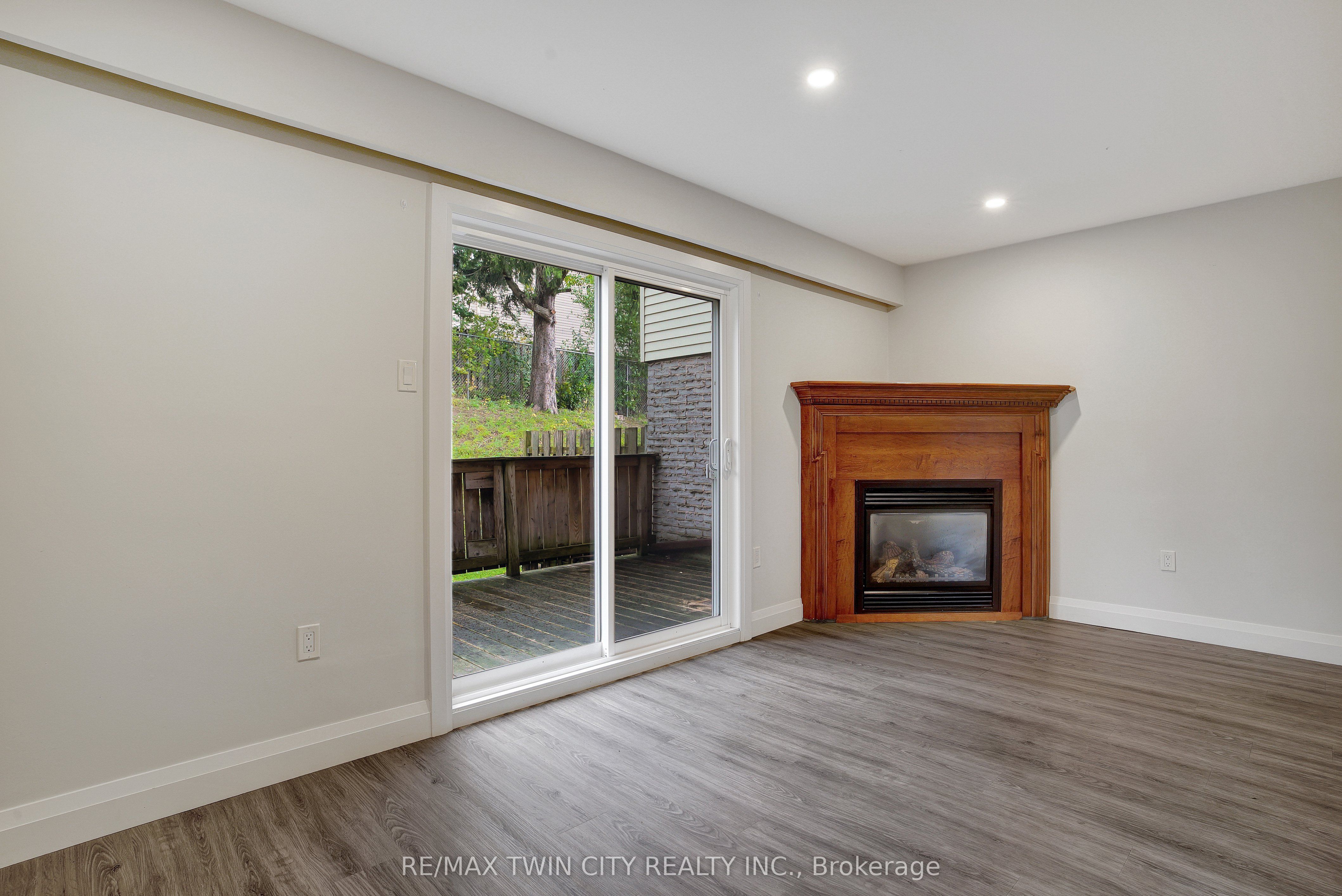 162 Jansen Avenue 25, Kitchener, ON N2A 2L7 photo 5