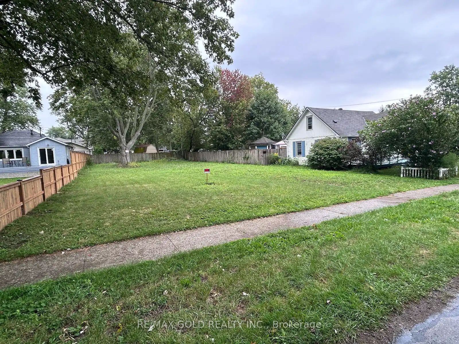 V/L Elmwood Avenue, Fort Erie, ON L0S 1B0 photo 3