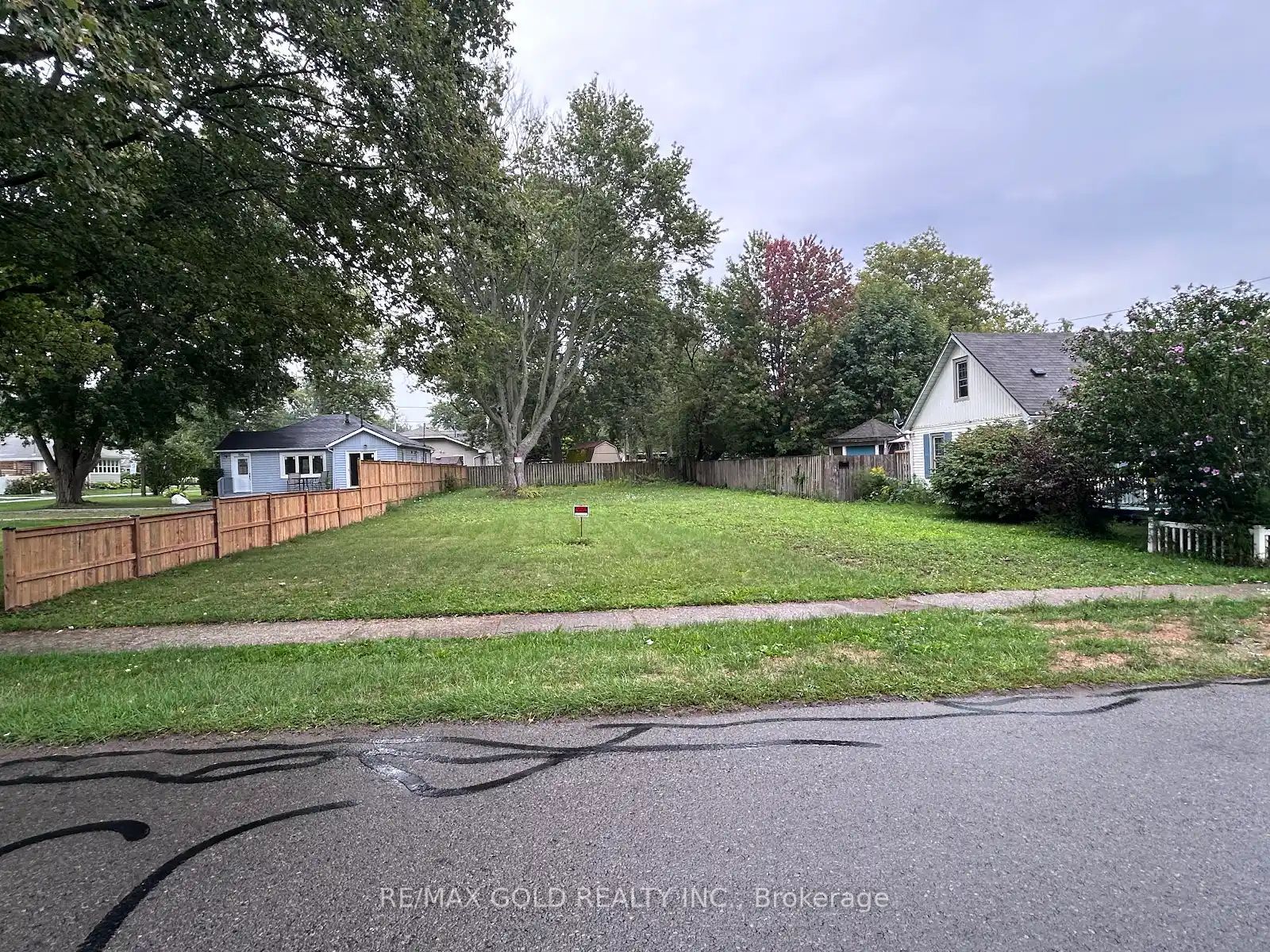 V/L Elmwood Avenue, Fort Erie, ON L0S 1B0 photo 4