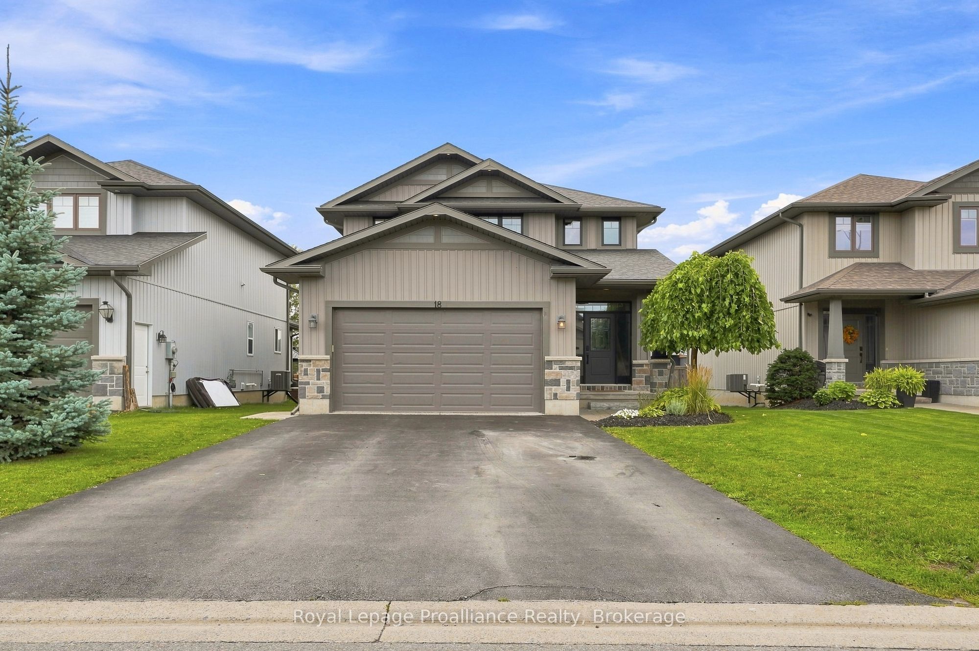 18 Granite Drive, Belleville, ON K8P 0C6 photo 2