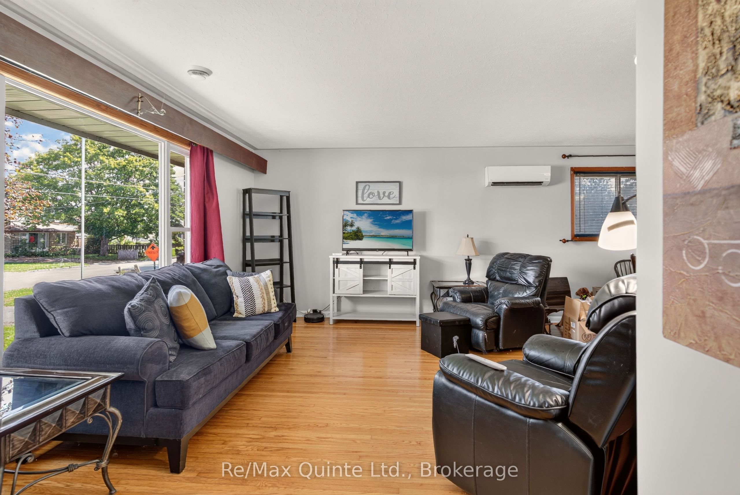 8 Plaza Square, Belleville, ON K8N 4J3 photo 5