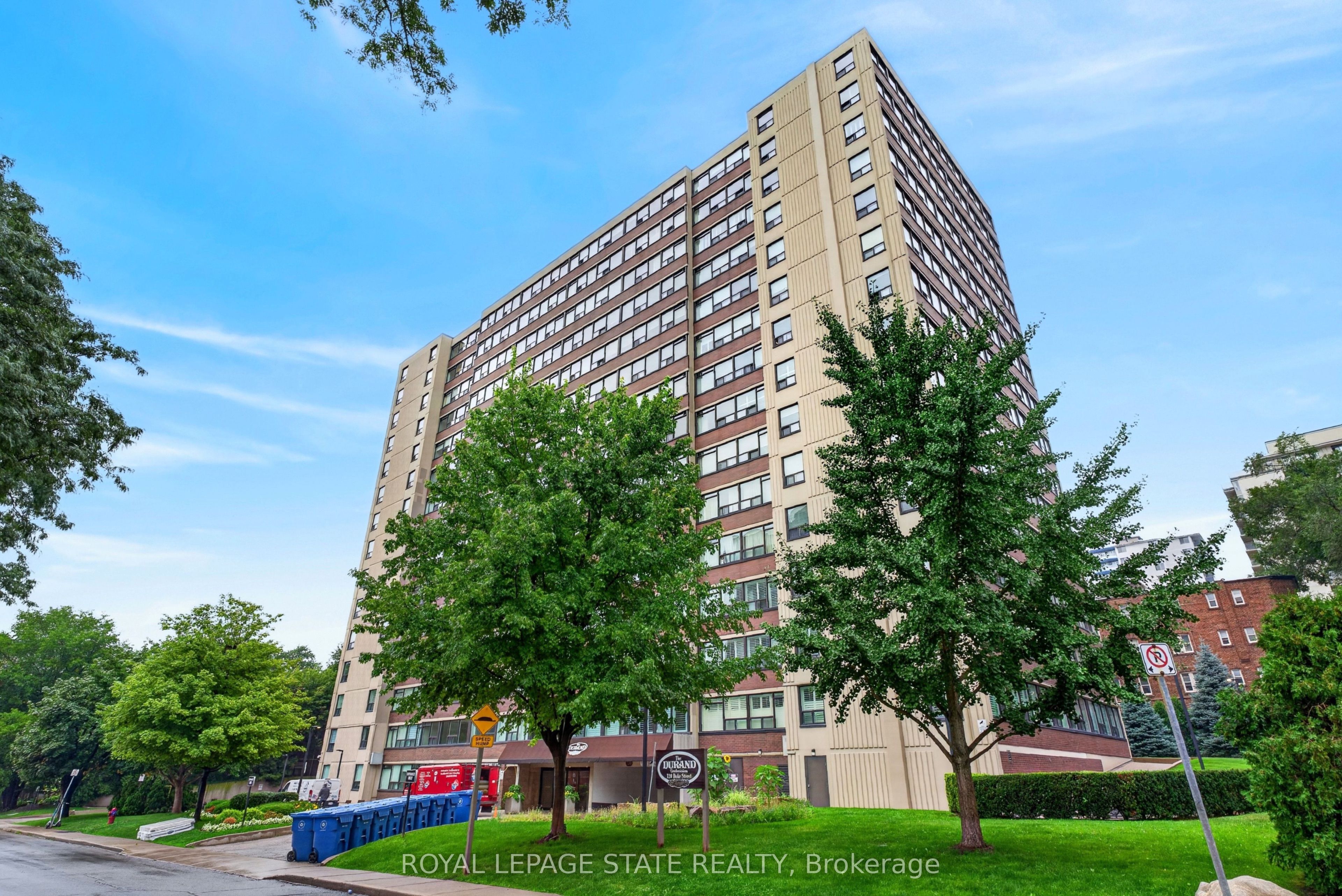 120 Duke Street 1106, Hamilton, ON L8P 4T1