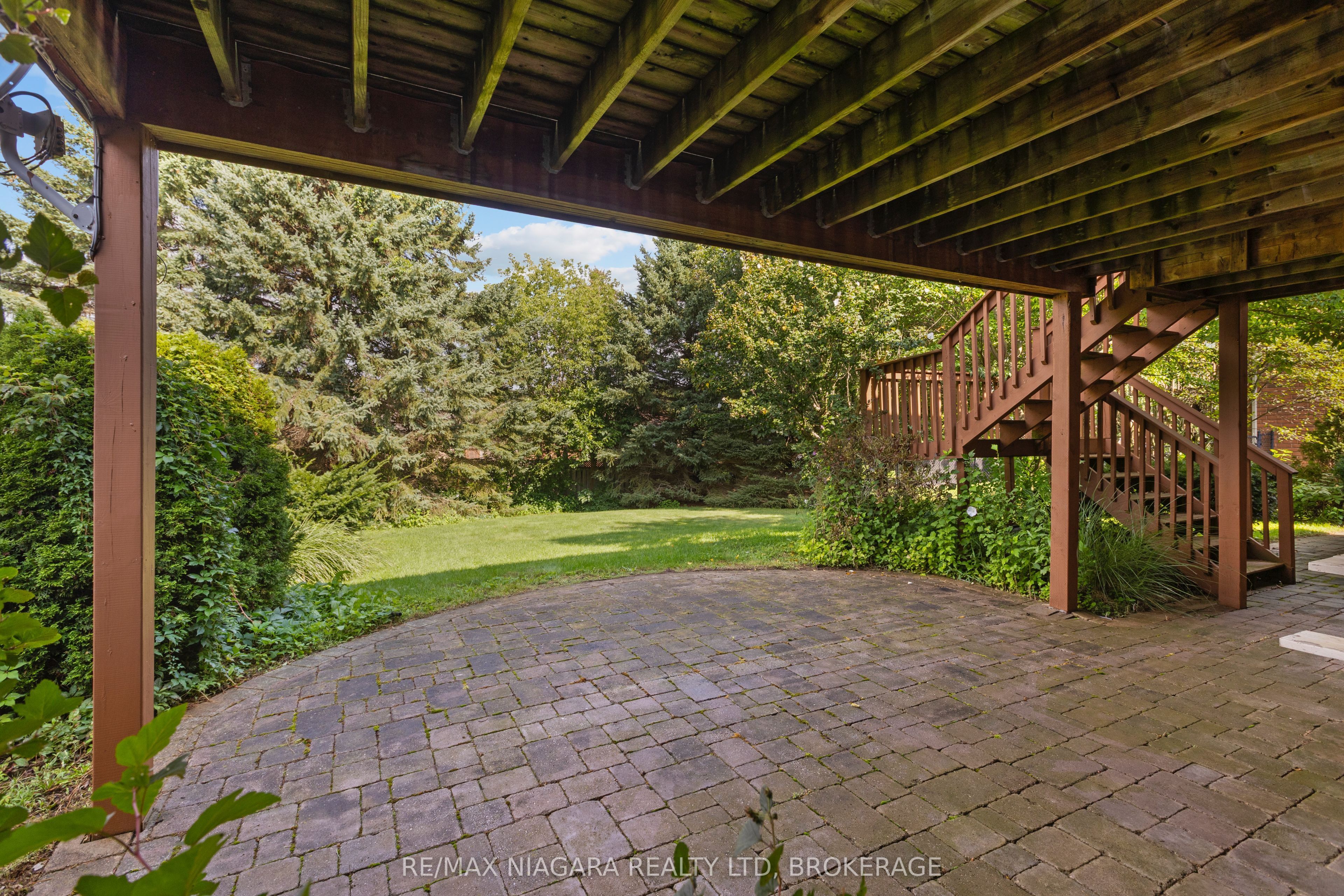 16 Cherry Ridge Boulevard, Pelham, ON L0S 1C0 photo 5