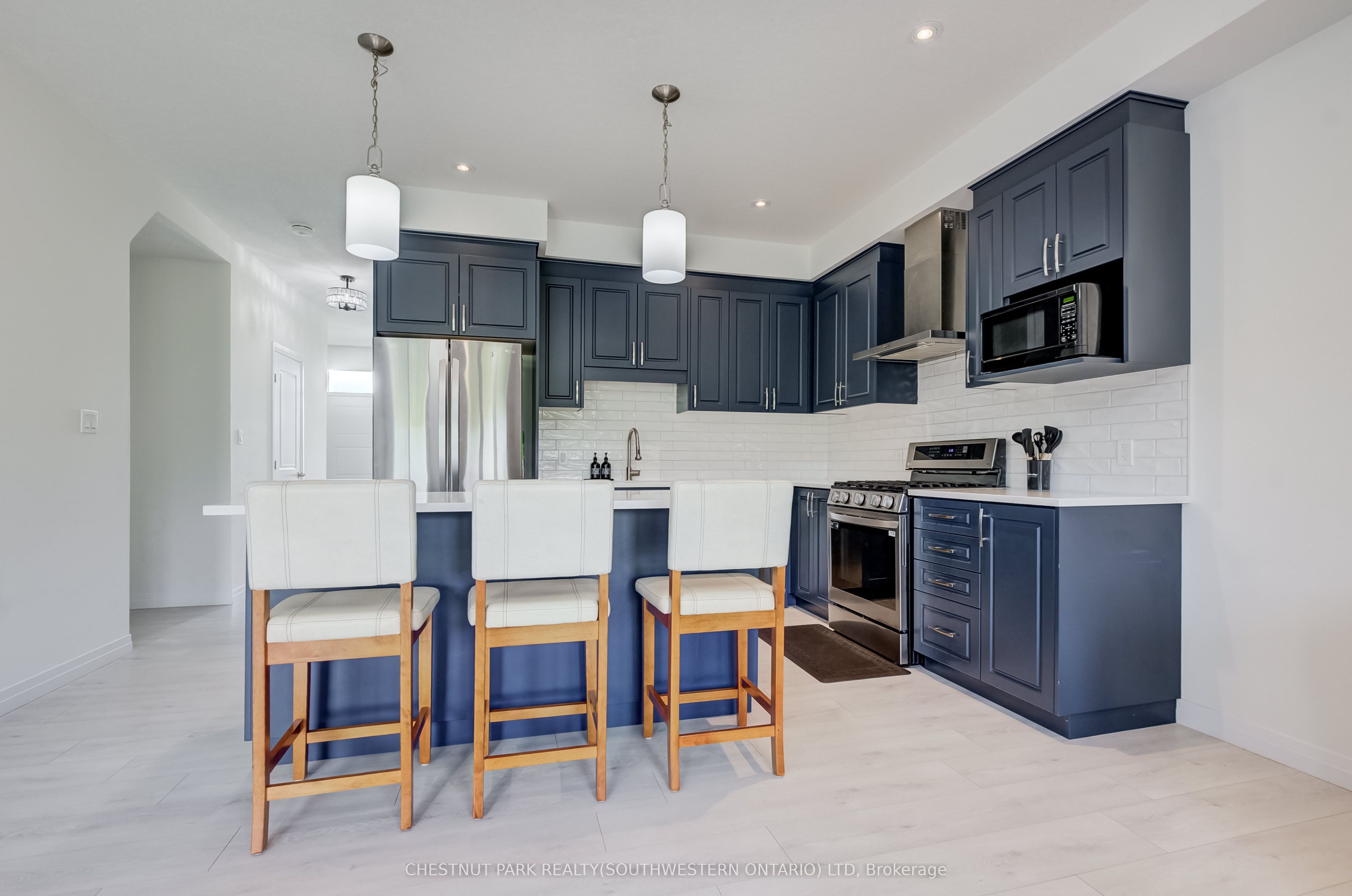 9 Queensbrook Crescent, Cambridge, ON N1S 0E5 photo 4