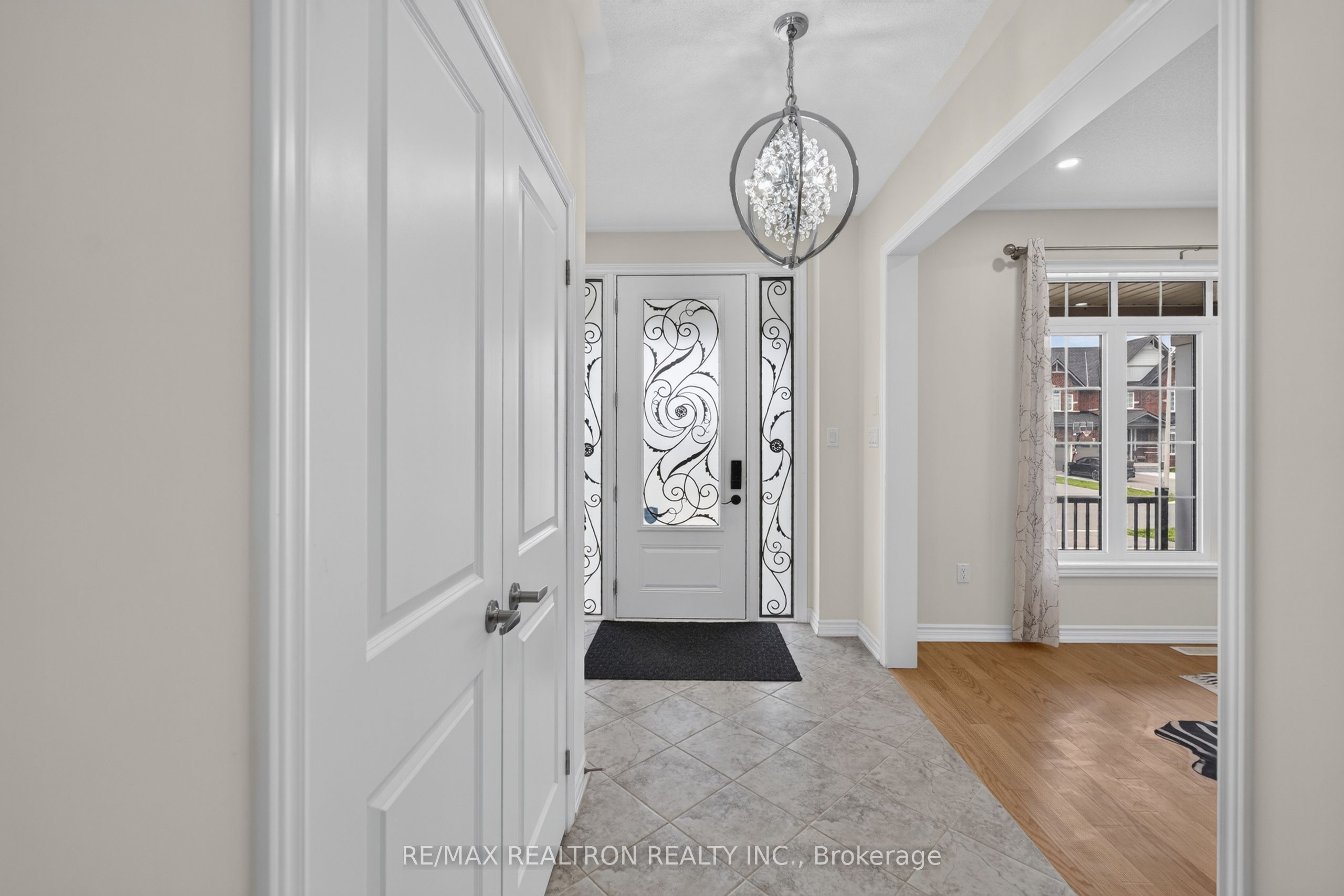 91 Hennessey Crescent, Kawartha Lakes, ON K9V 0P4 photo 5