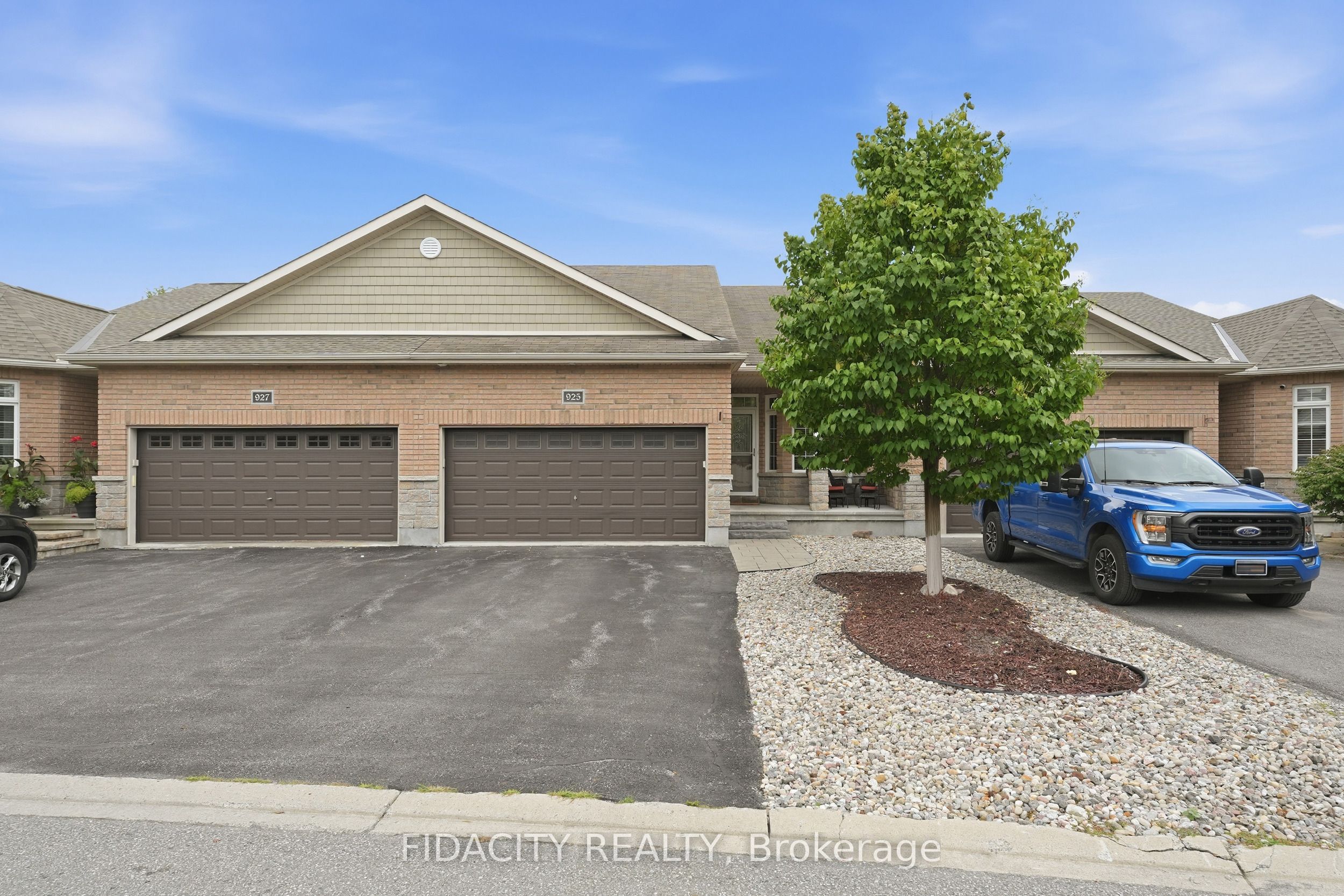 925 Burwash Landing Landing, Kanata, ON K2W 0C8 photo 2