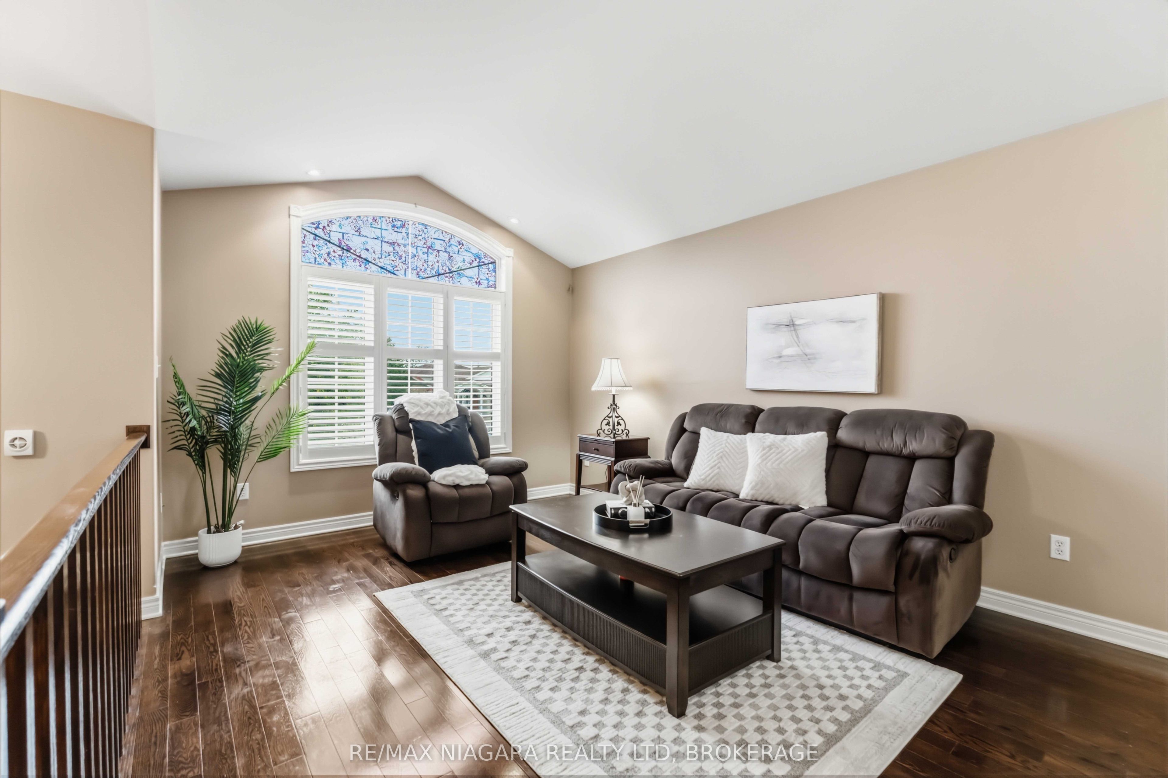 8340 Racey Avenue, Niagara Falls, ON L2H 3M7 photo 4
