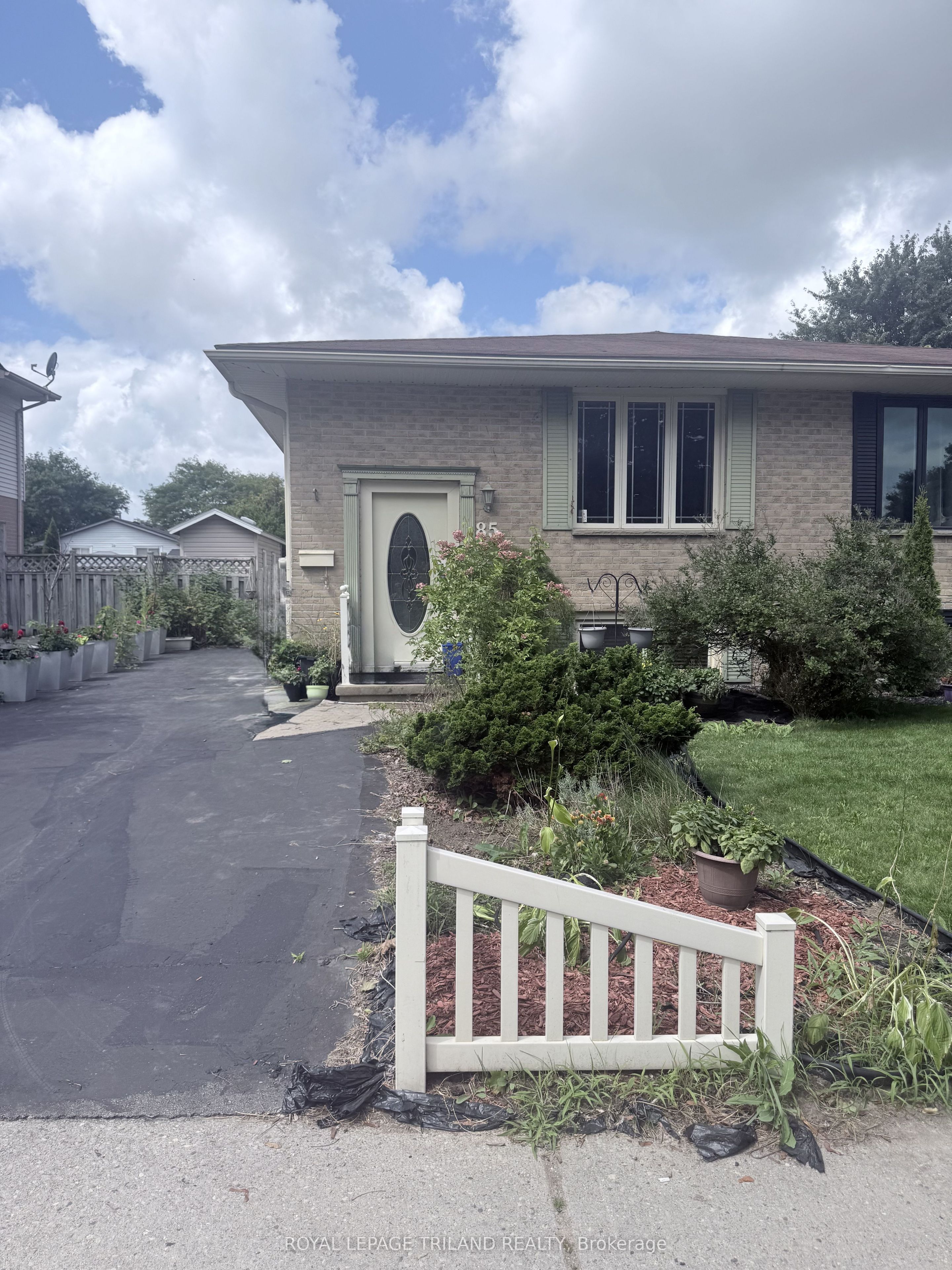 85 Bonaventure Drive, London East, ON N5V 4A7