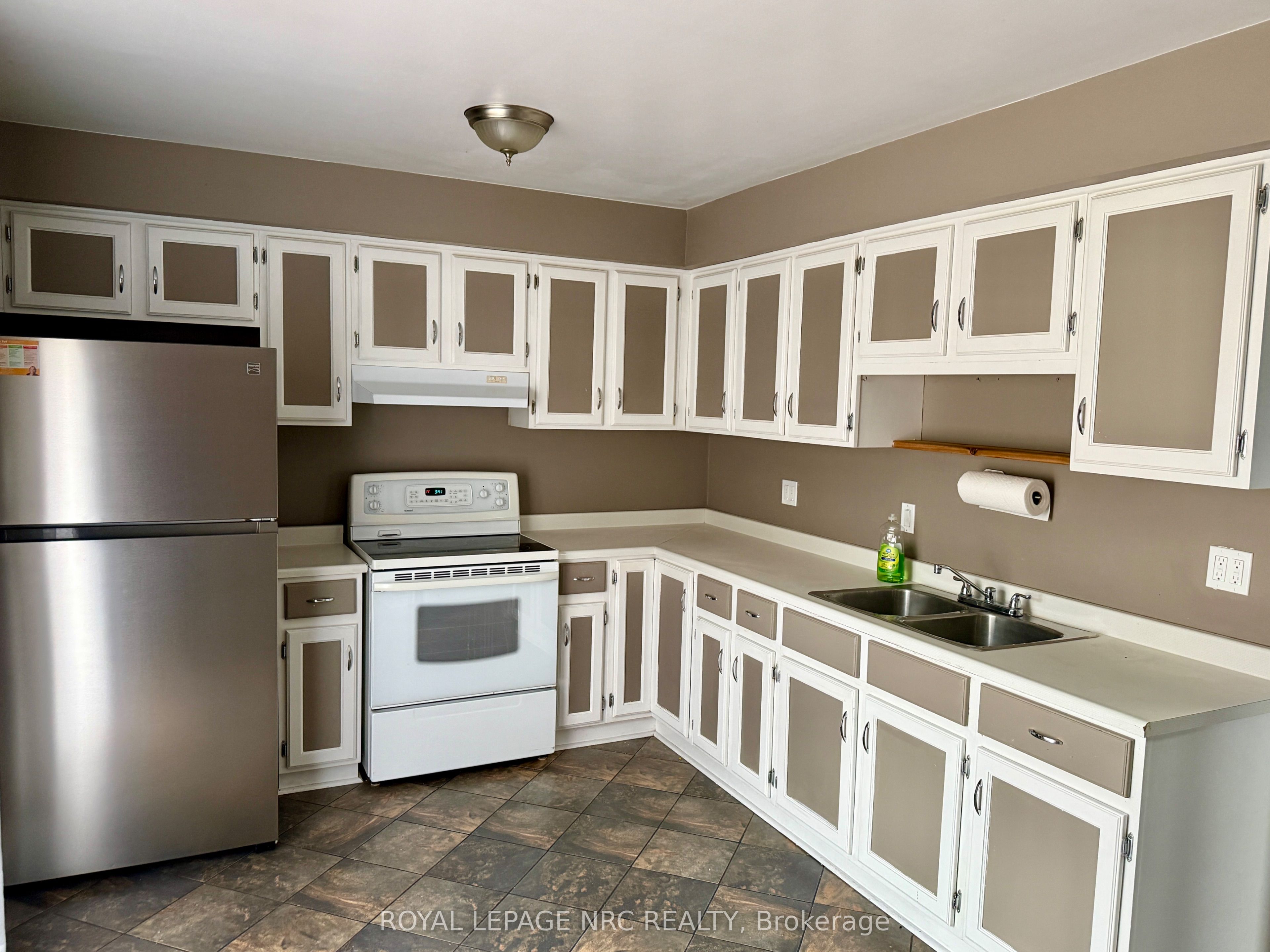 22 Ravine Road, St. Catharines, ON L2P 3A7 photo 4