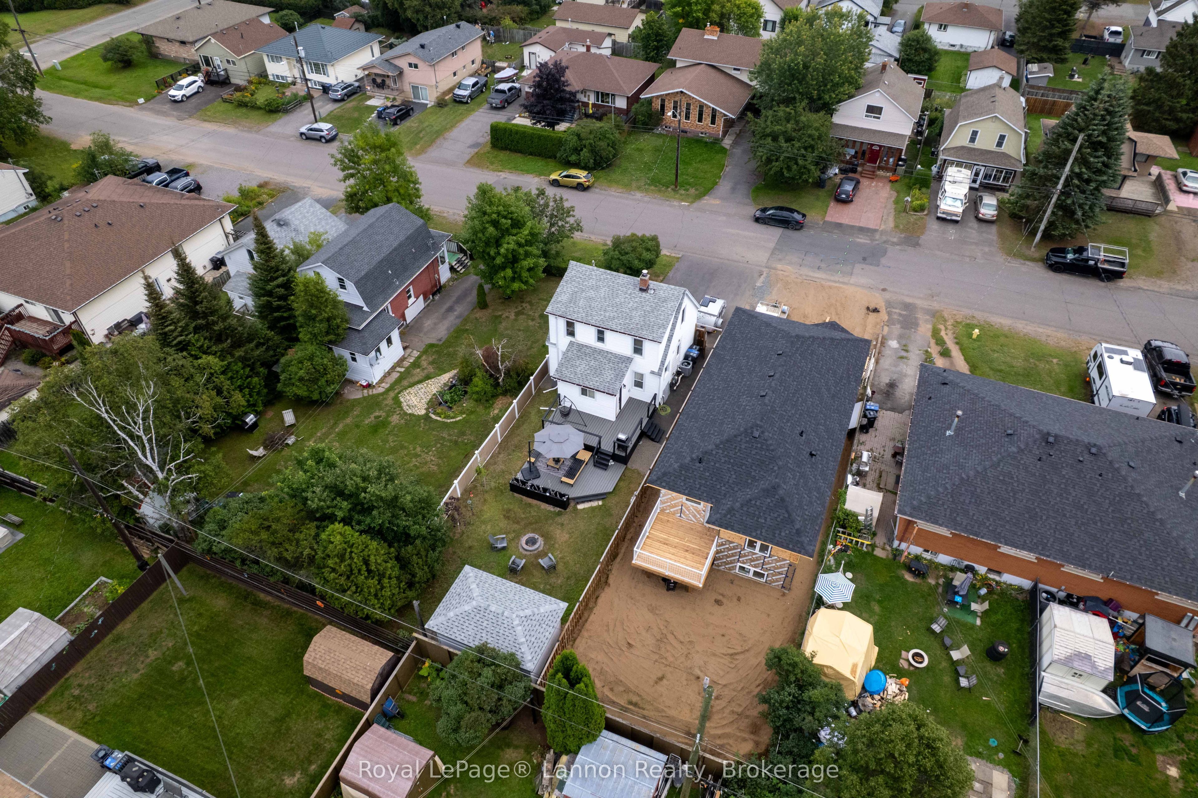 102 Bruce Street, Thunder Bay, ON P7A 5W6 photo 2