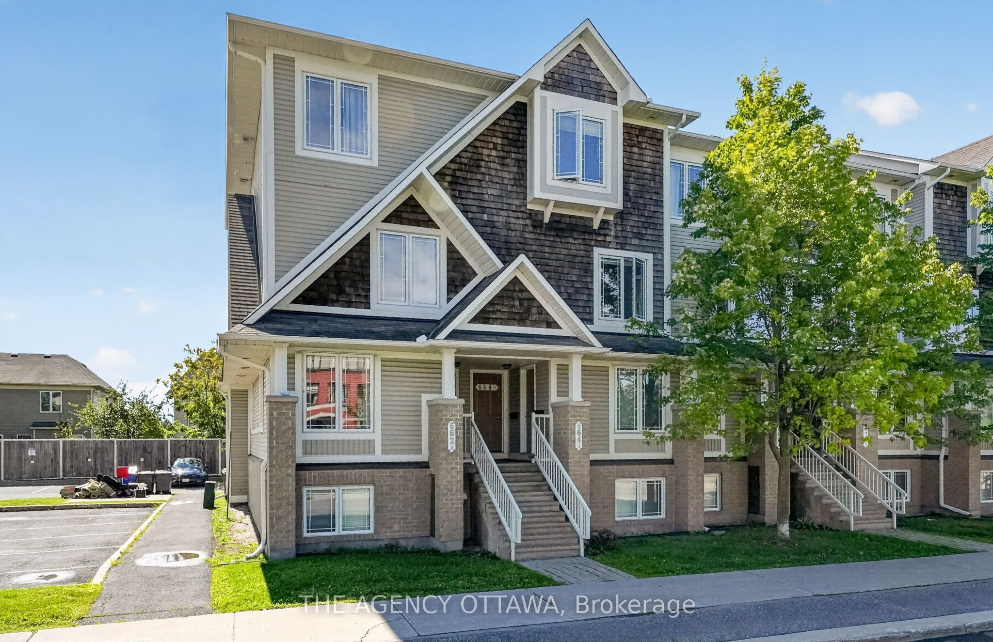 664 Chapman Mills Drive B, Barrhaven, ON K2J 3V2 photo 2
