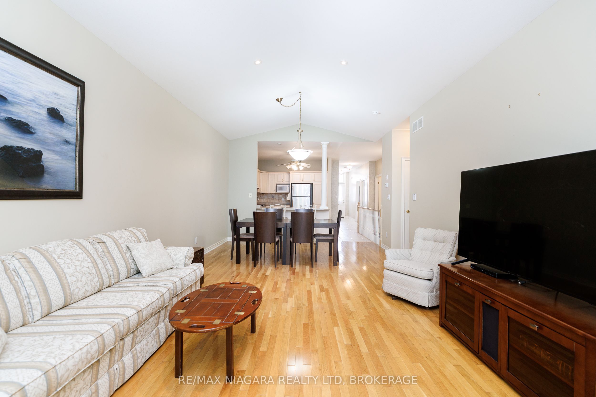 3300 Montrose Road 8, Niagara Falls, ON L2H 3L9 photo 4