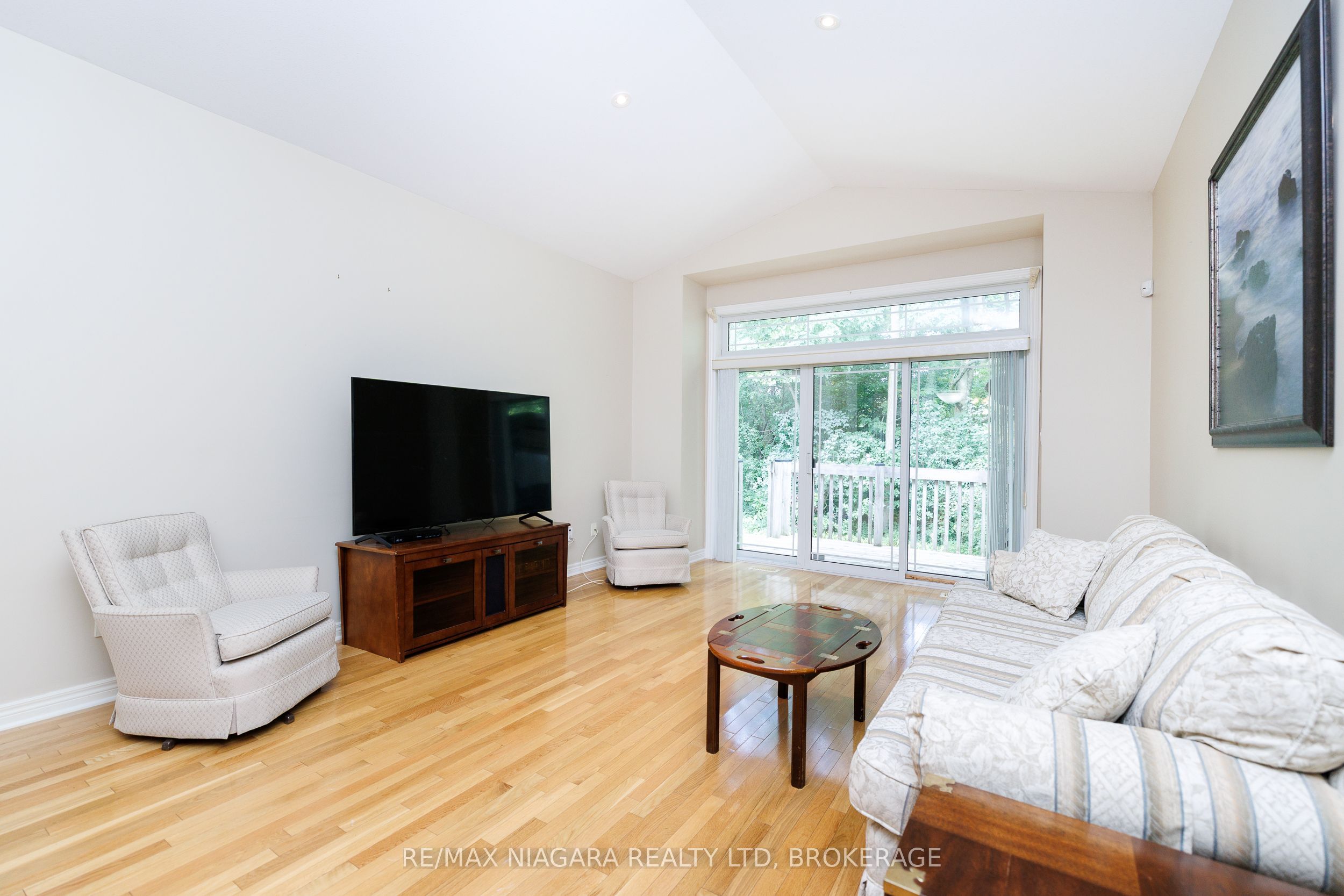 3300 Montrose Road 8, Niagara Falls, ON L2H 3L9 photo 5